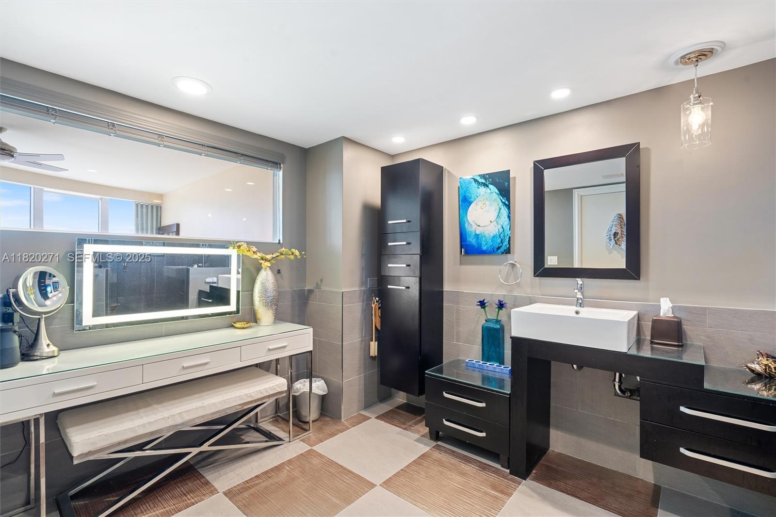 1600 S Ocean Boulevard 402, Lauderdale-By-The-Sea Unit: 402