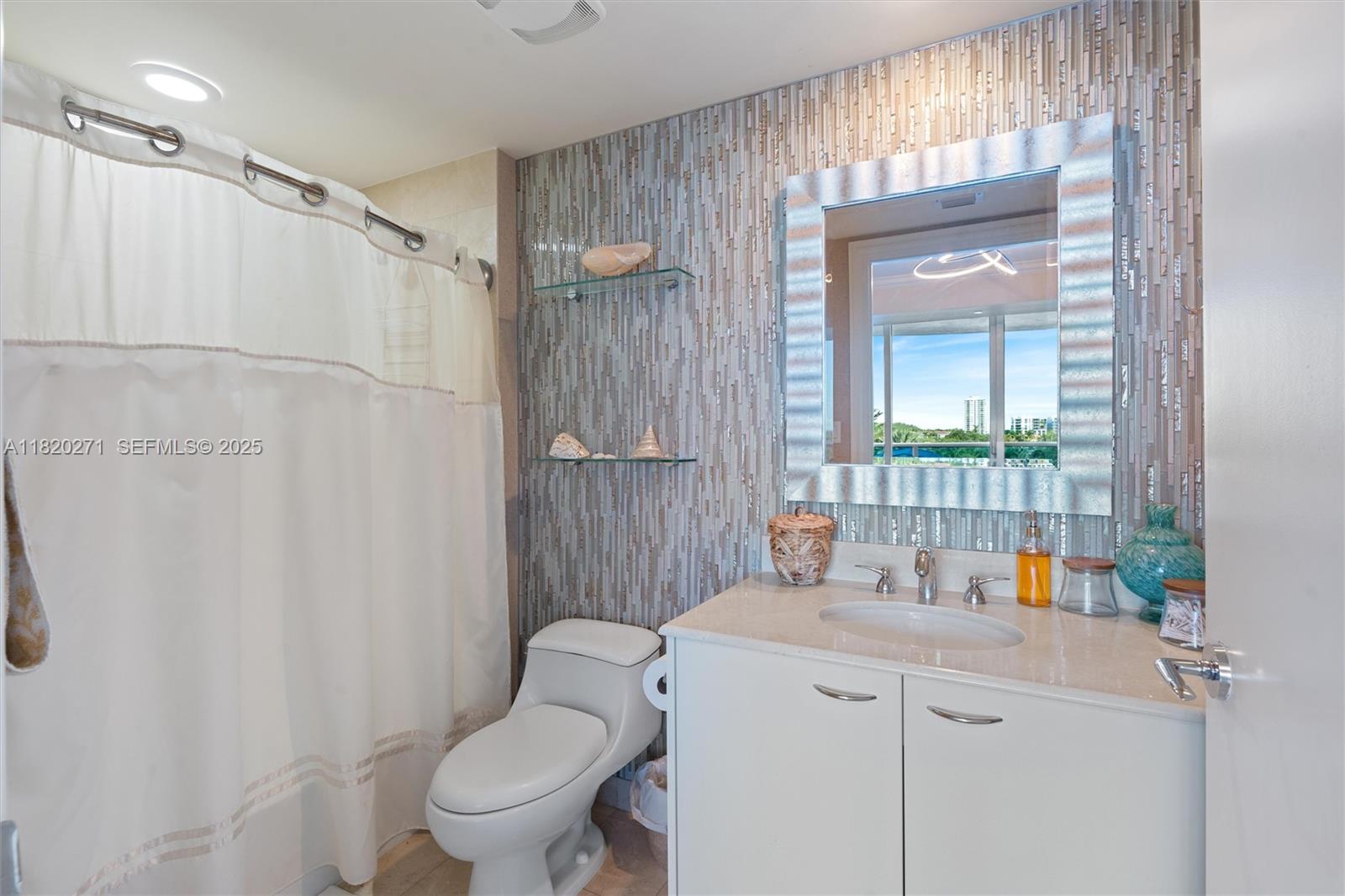 1600 S Ocean Boulevard 402, Lauderdale-By-The-Sea Unit: 402
