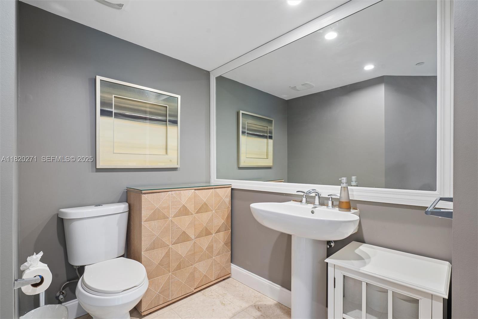 1600 S Ocean Boulevard 402, Lauderdale-By-The-Sea Unit: 402