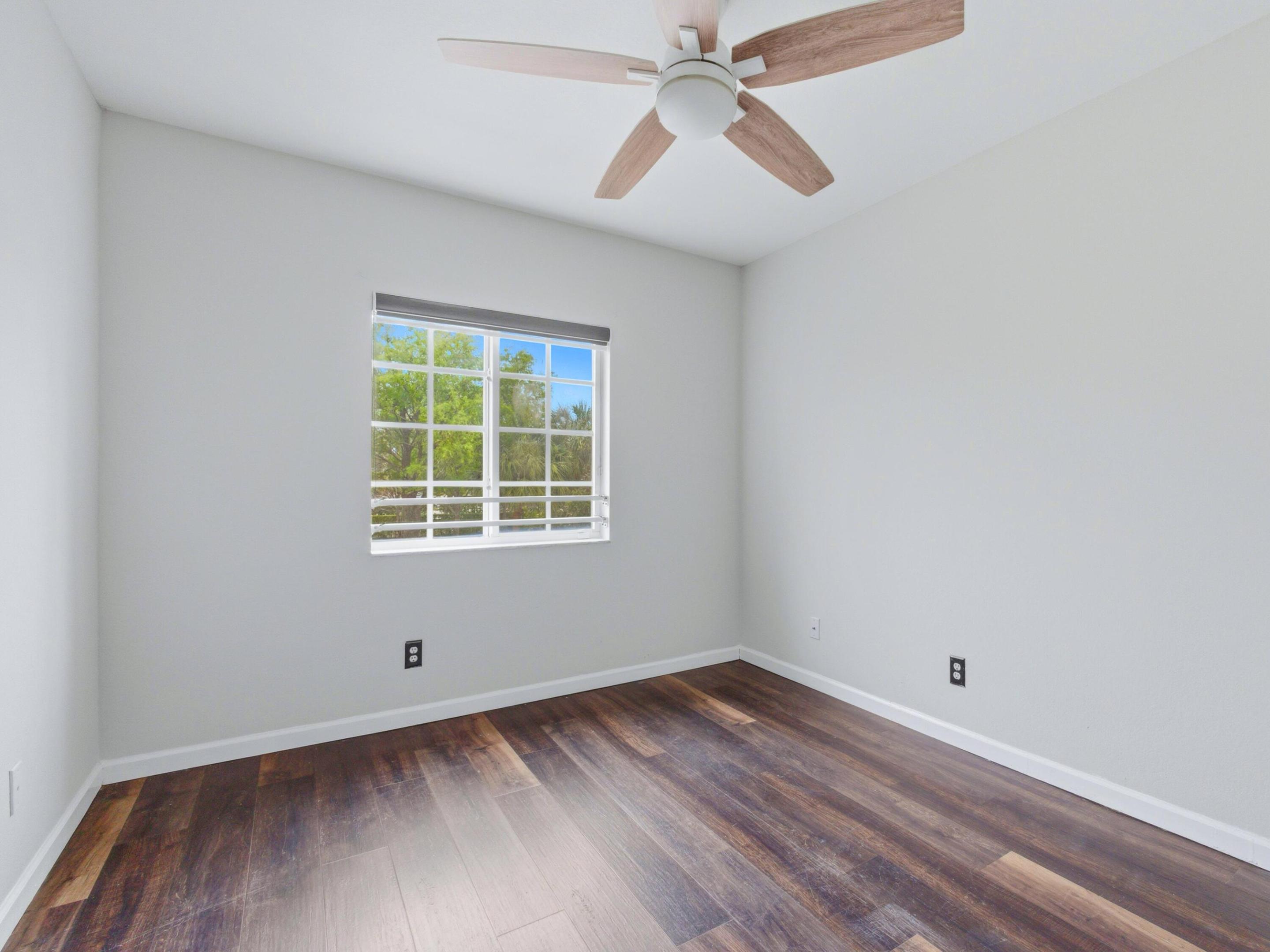 8772 Cypress Walk Court