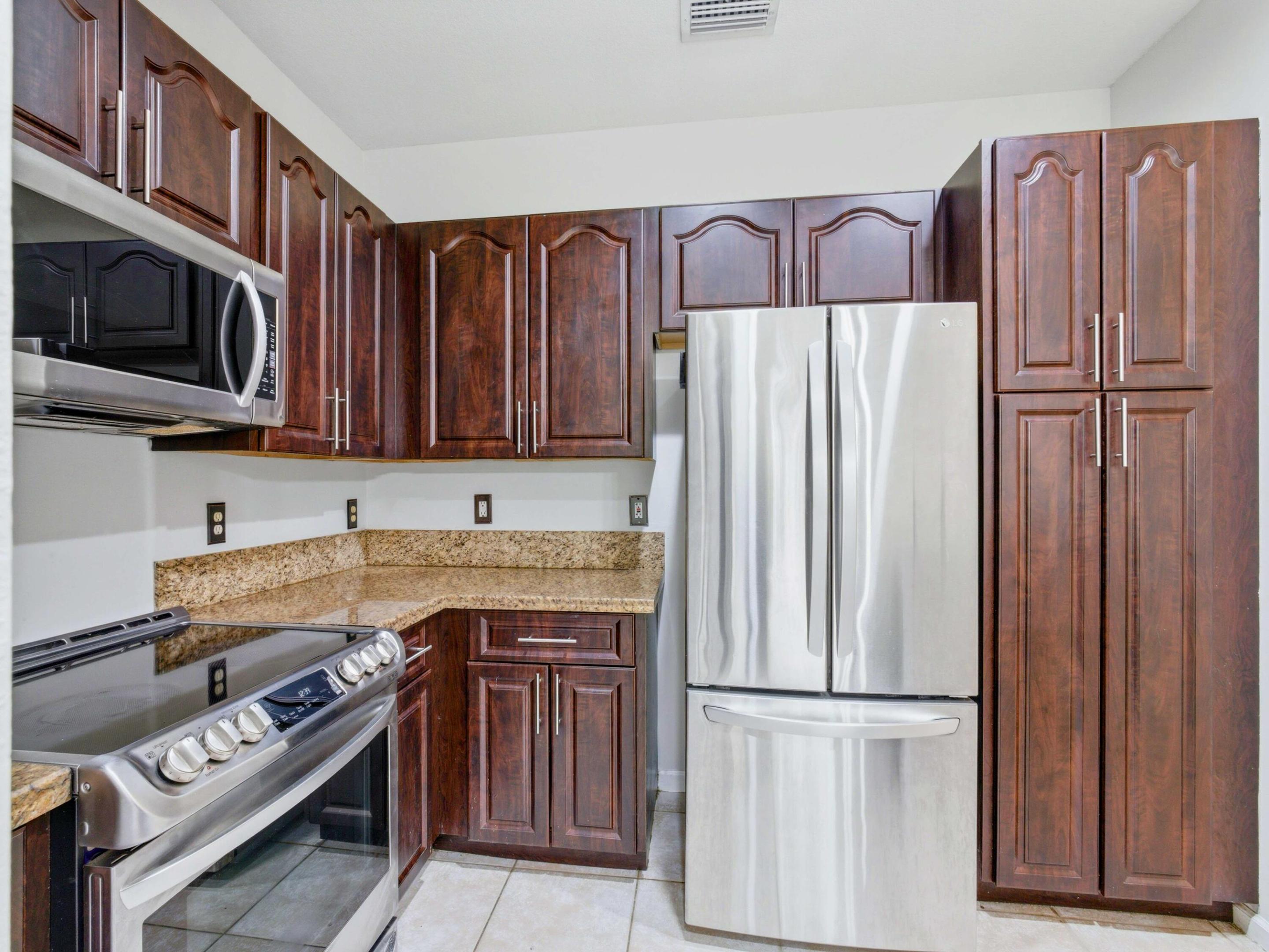 8772 Cypress Walk Court