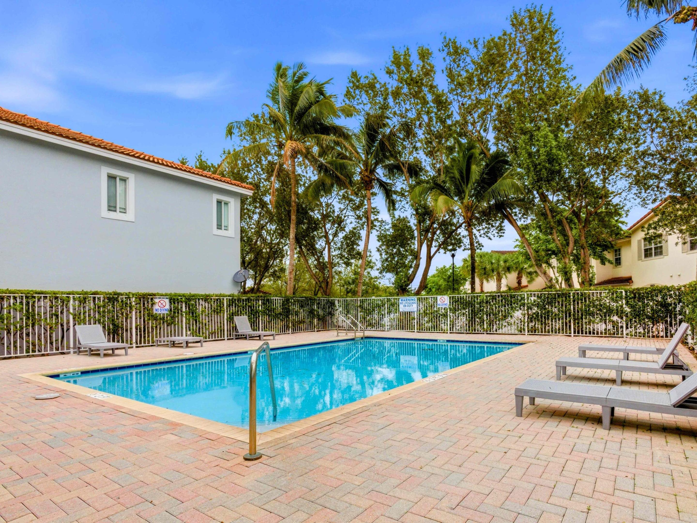 8772 Cypress Walk Court