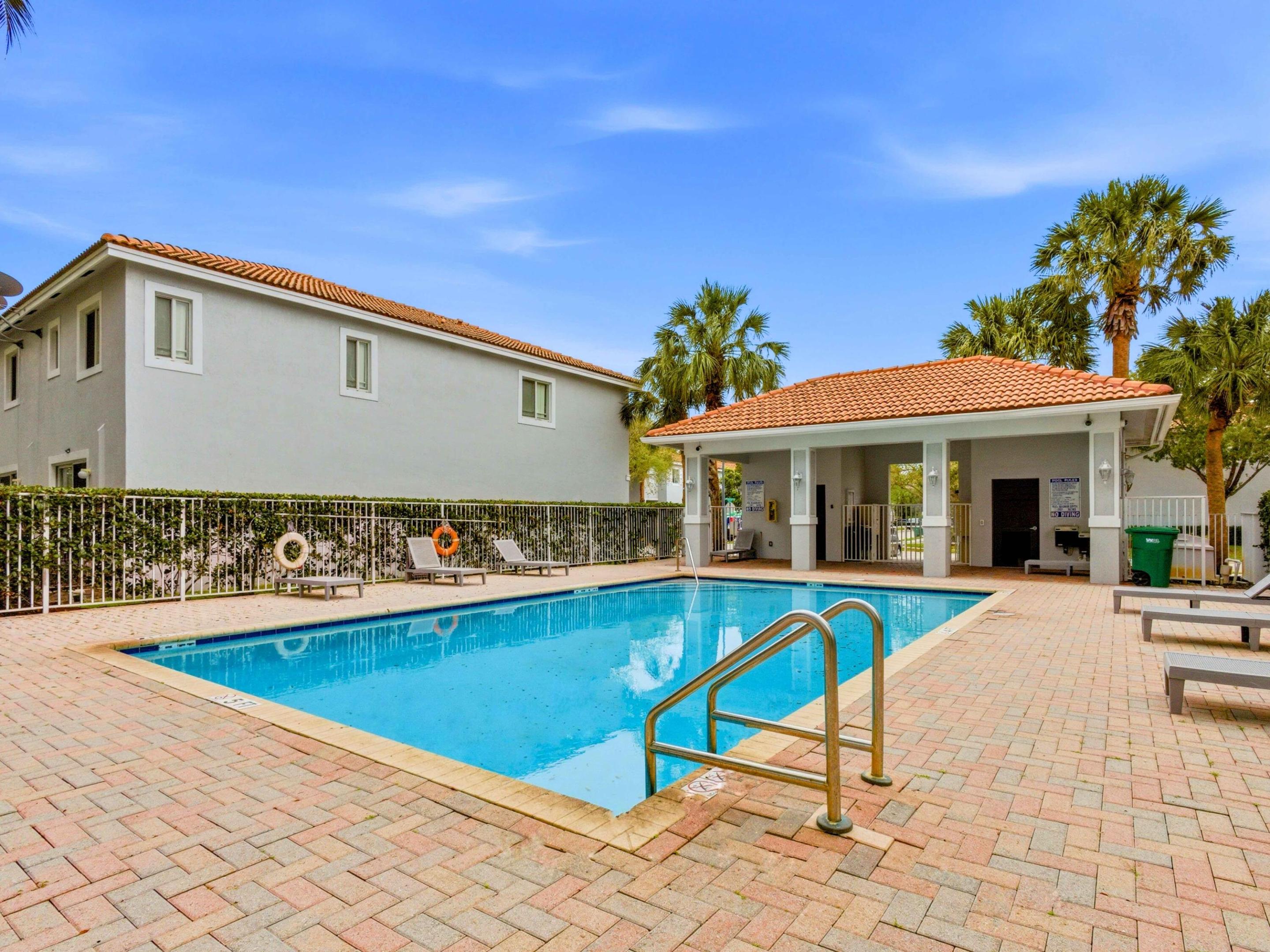 8772 Cypress Walk Court
