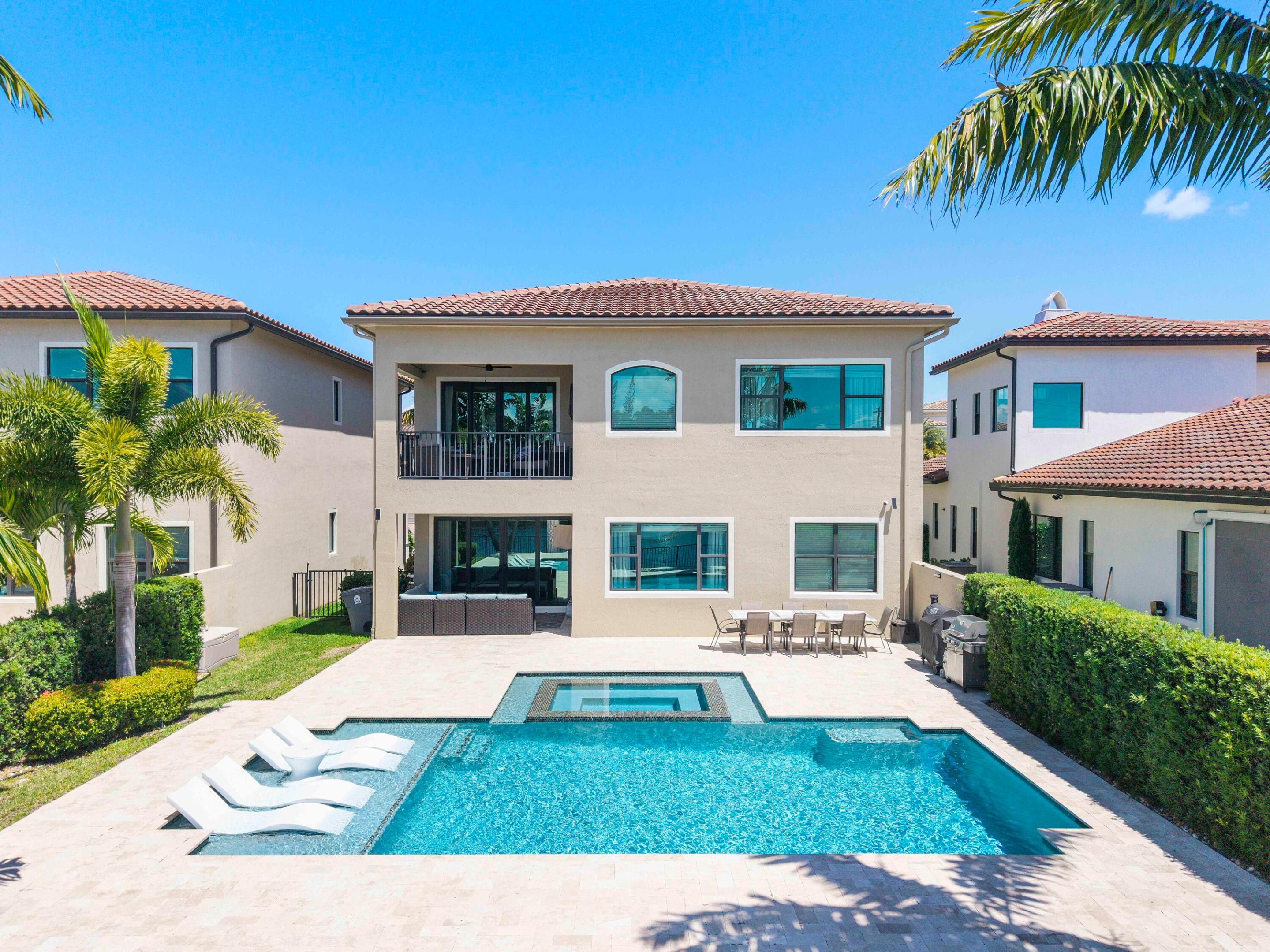 8723 Grand Prix Lane