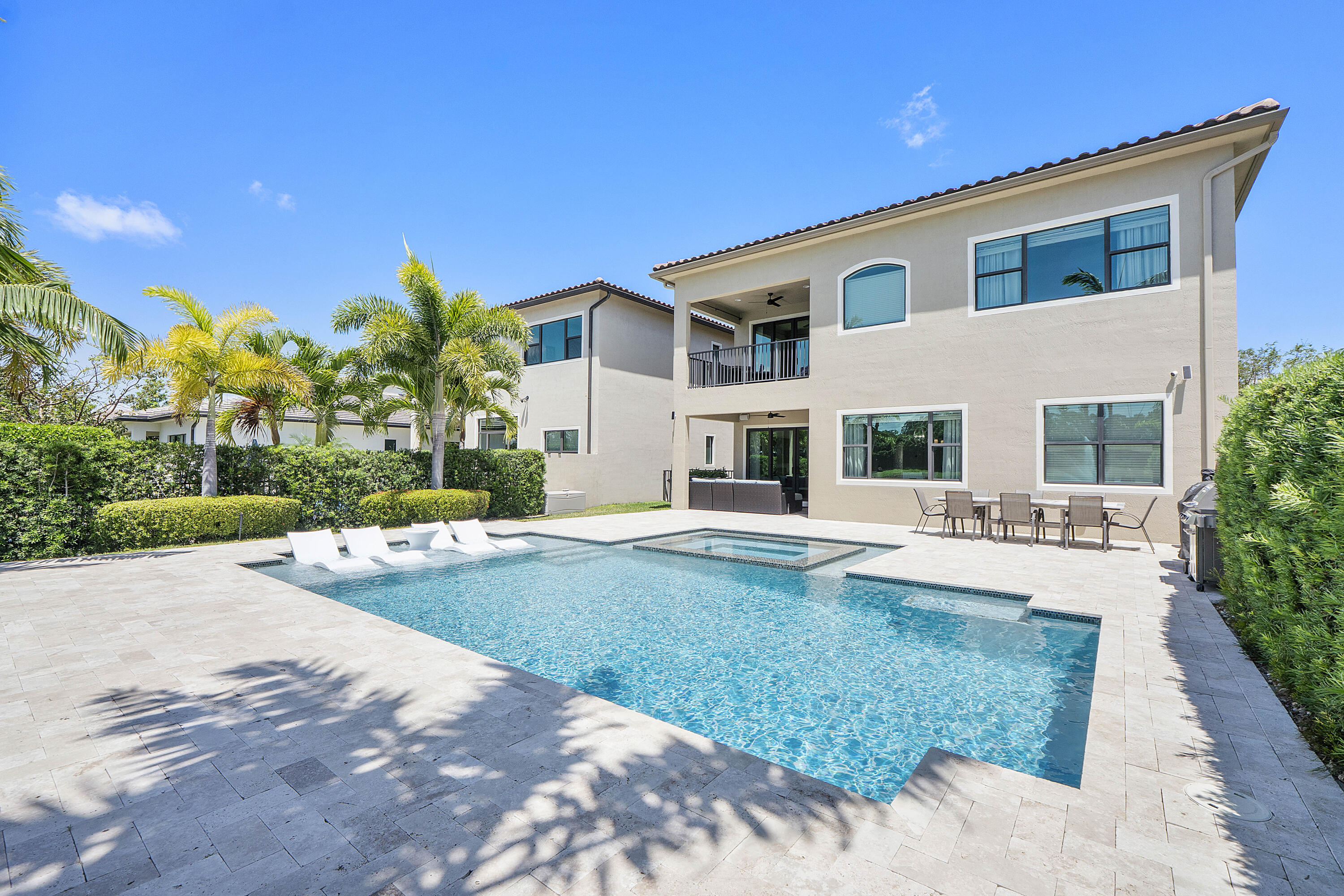 8723 Grand Prix Lane