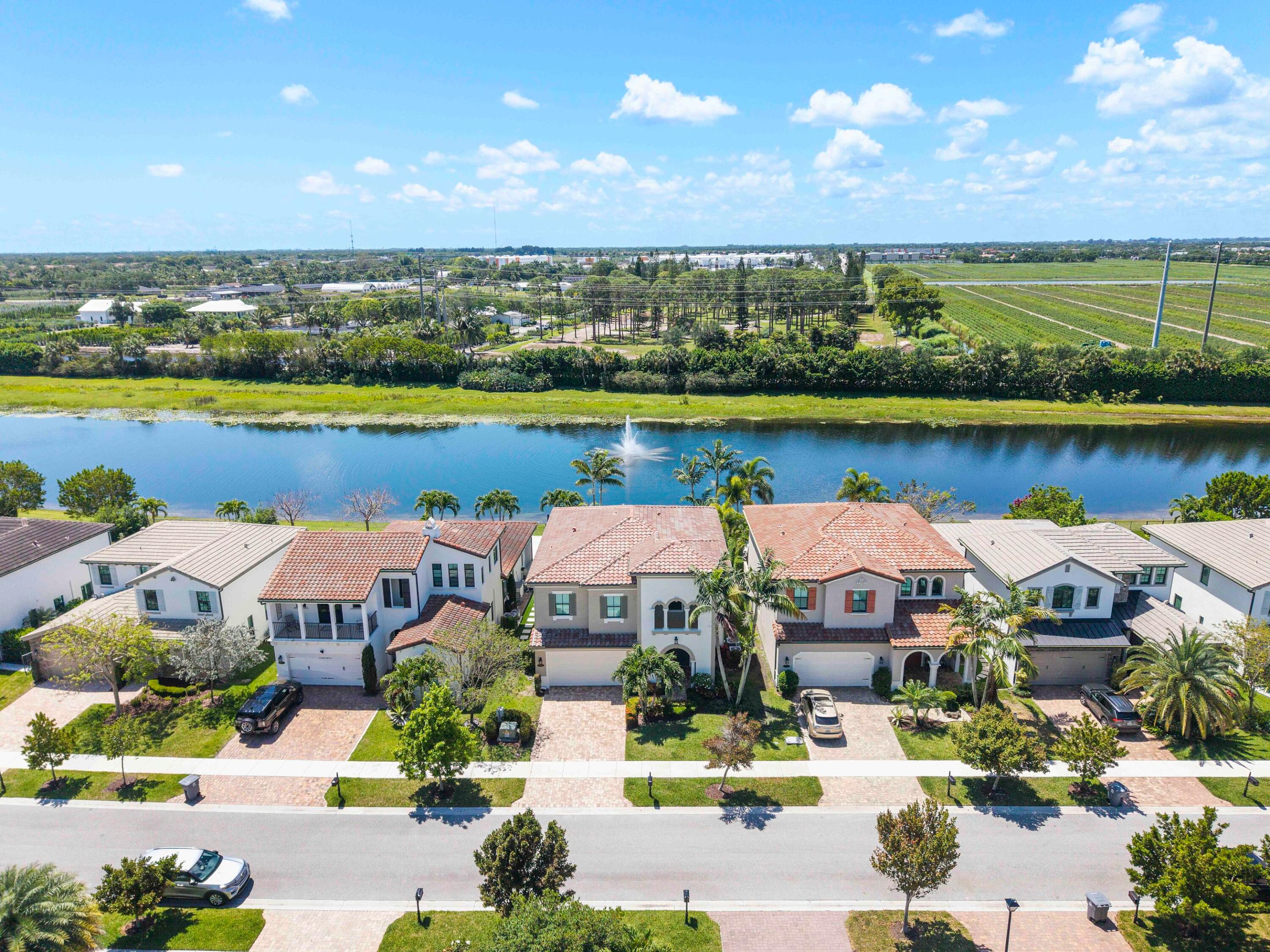 8723 Grand Prix Lane
