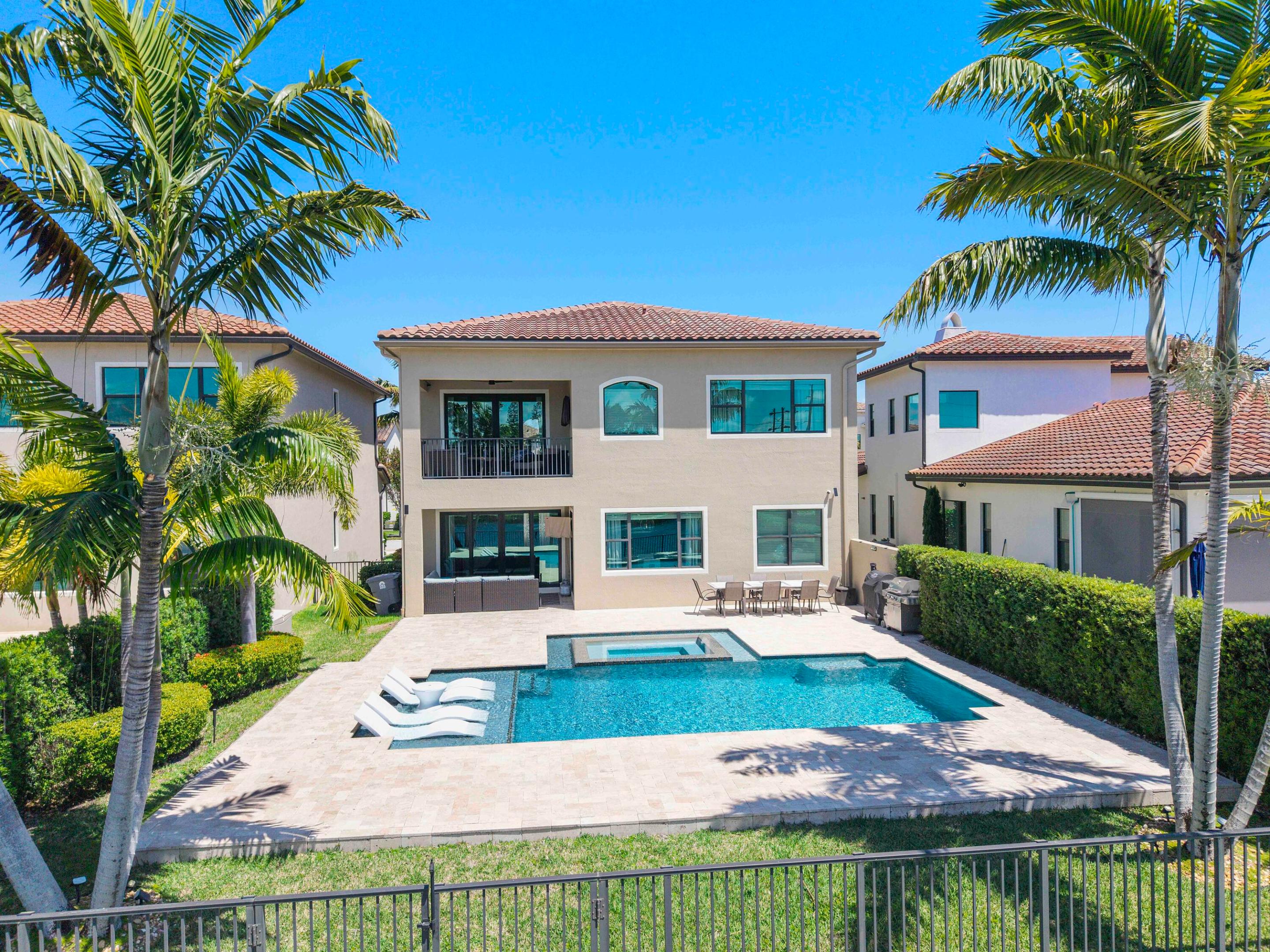8723 Grand Prix Lane