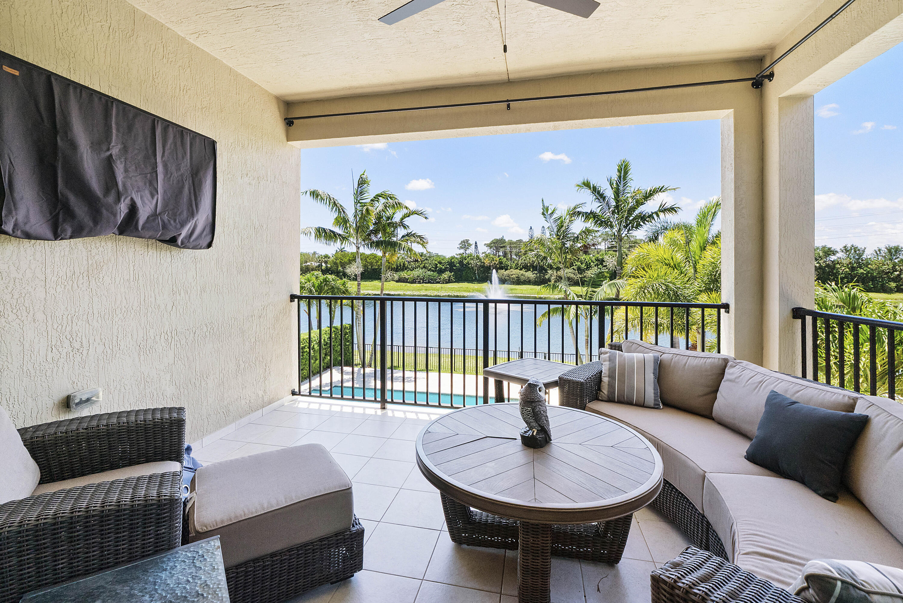8723 Grand Prix Lane