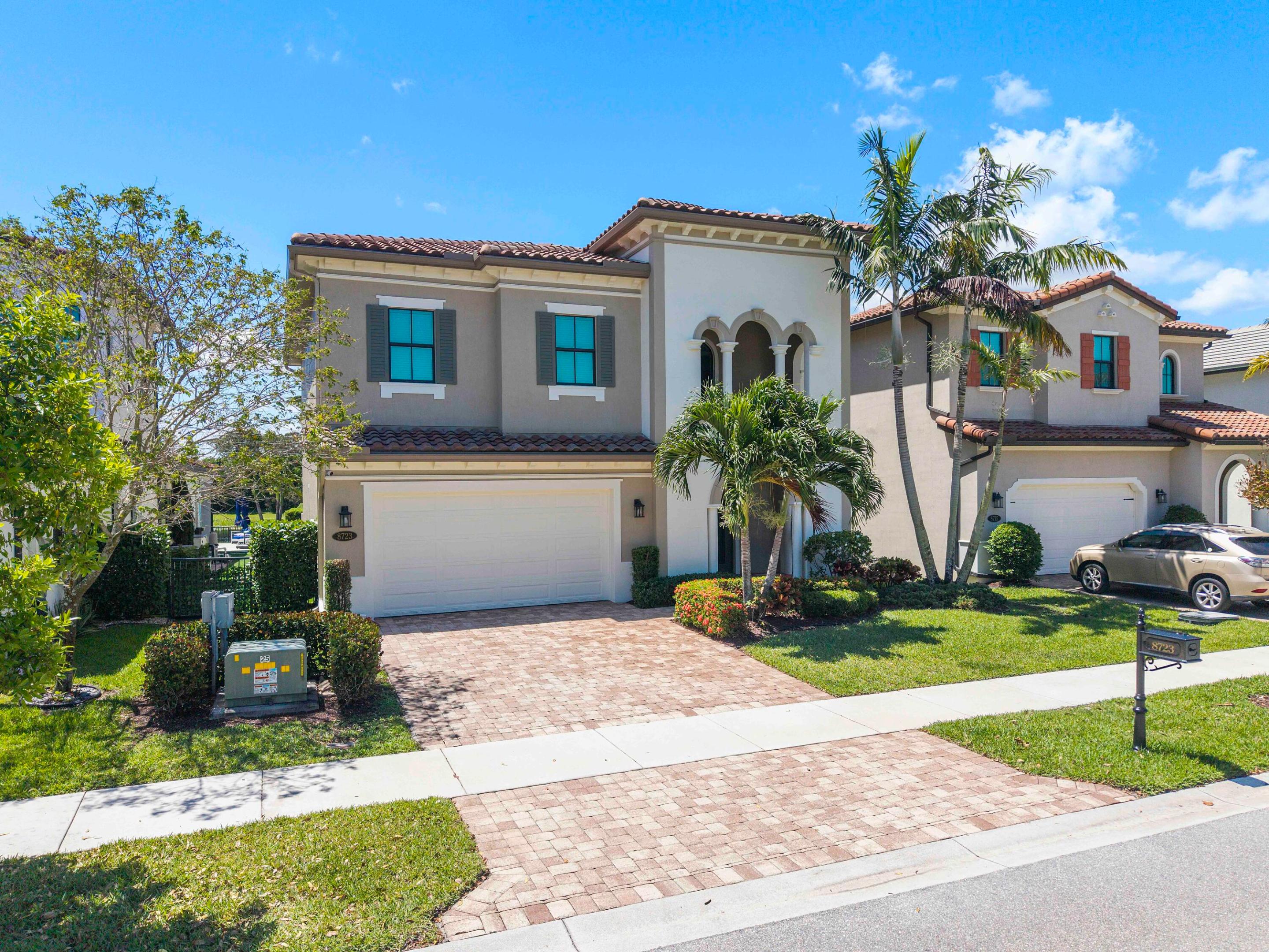 8723 Grand Prix Lane