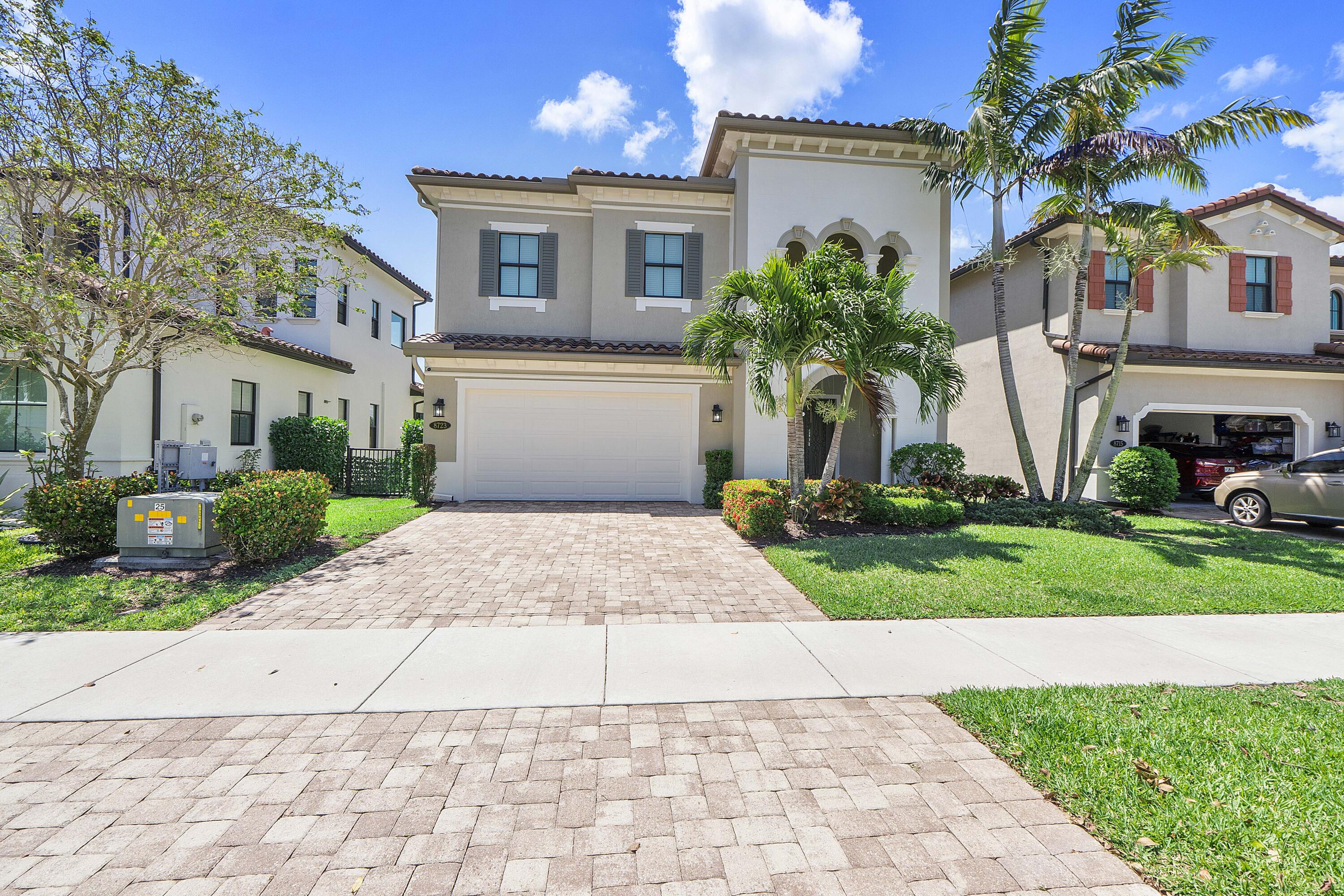 8723 Grand Prix Lane