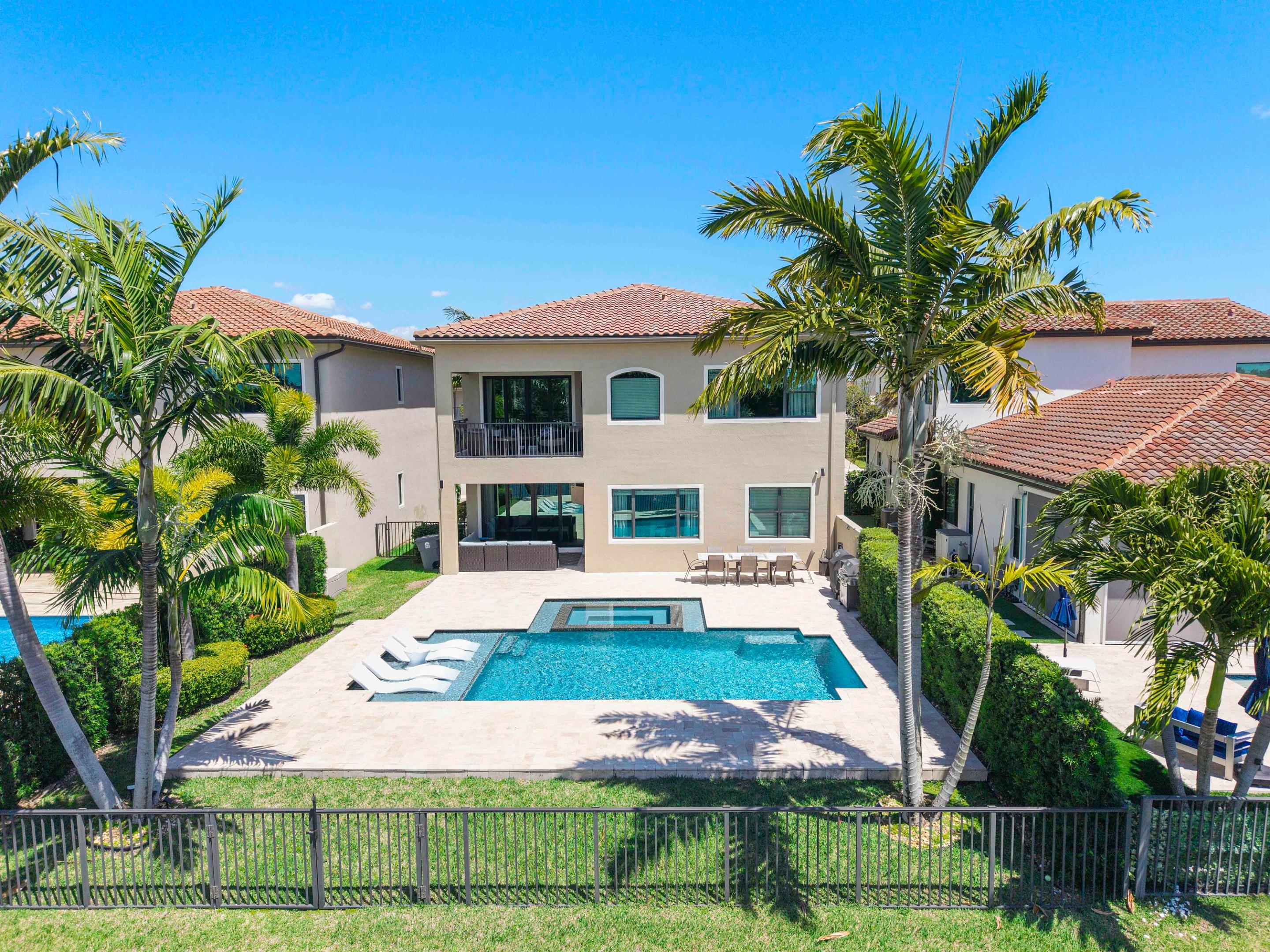 8723 Grand Prix Lane