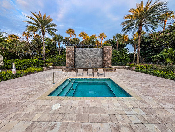 8723 Grand Prix Lane