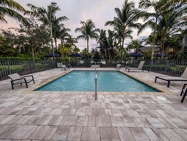 8723 Grand Prix Lane
