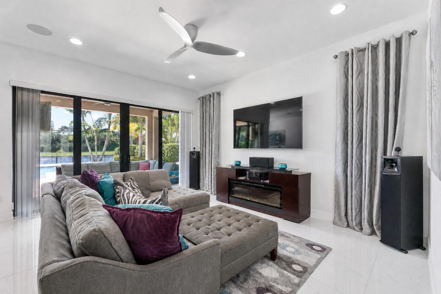 8723 Grand Prix Lane