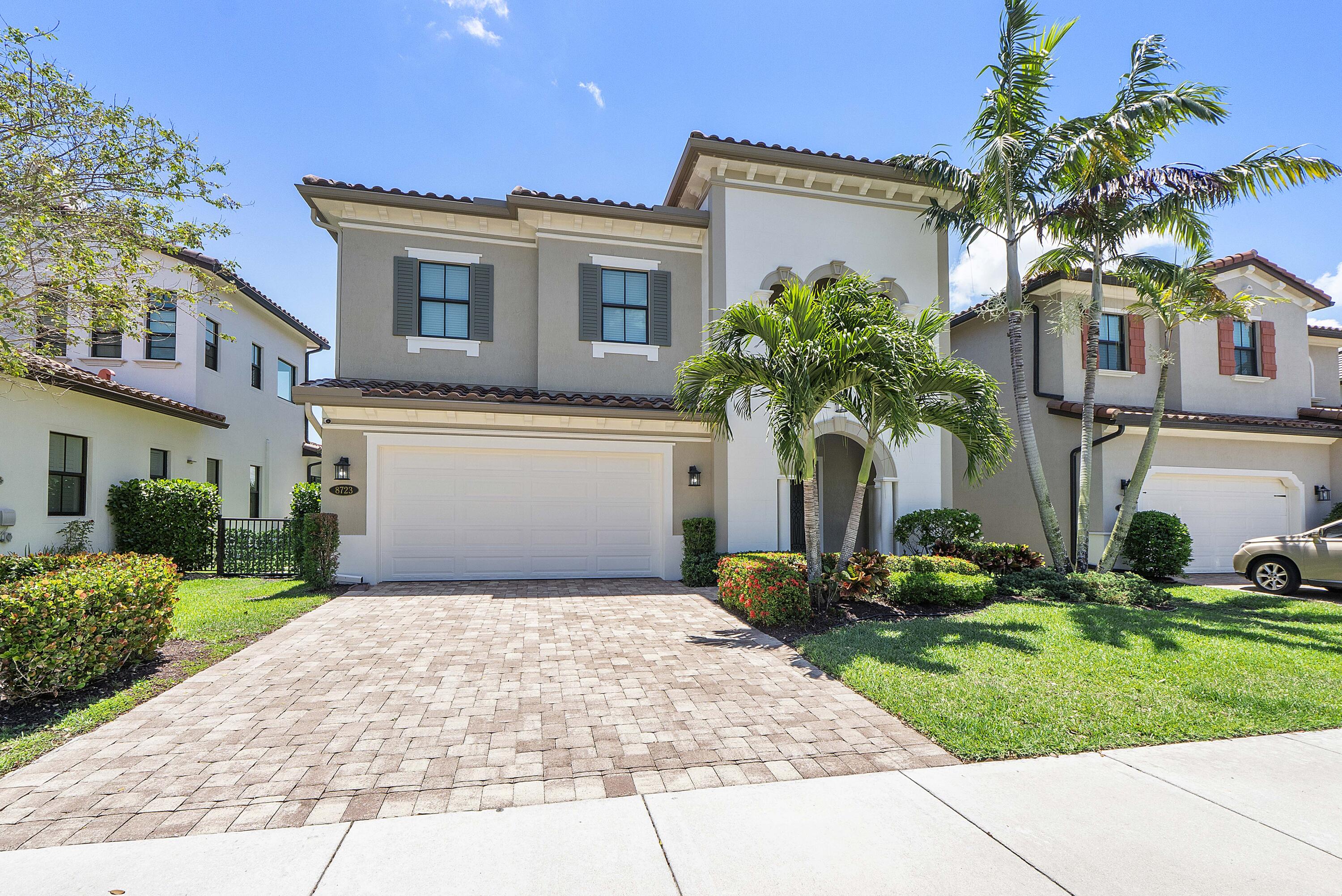 8723 Grand Prix Lane