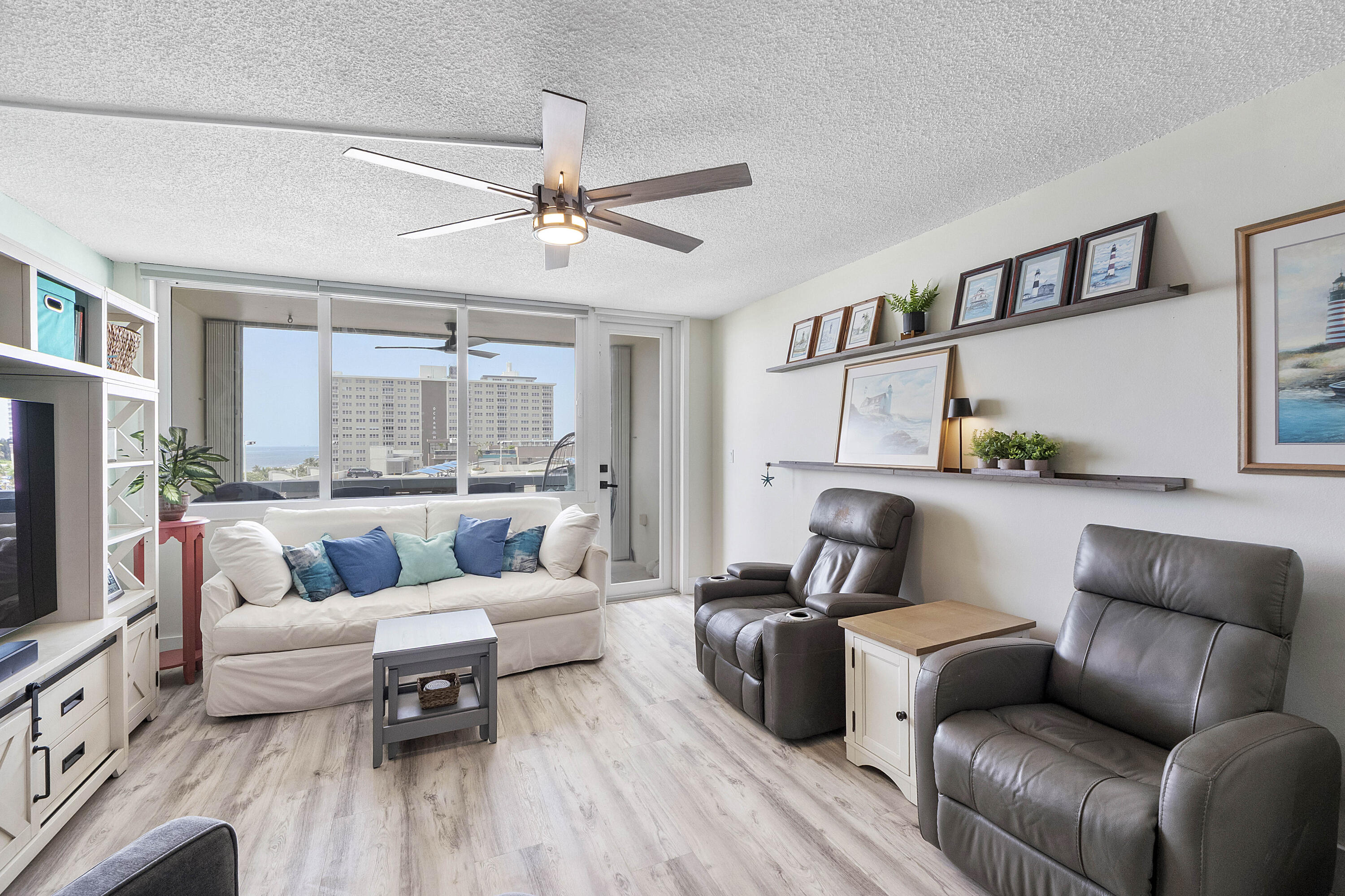 305 N POMPANO BEACH Boulevard Unit: 804