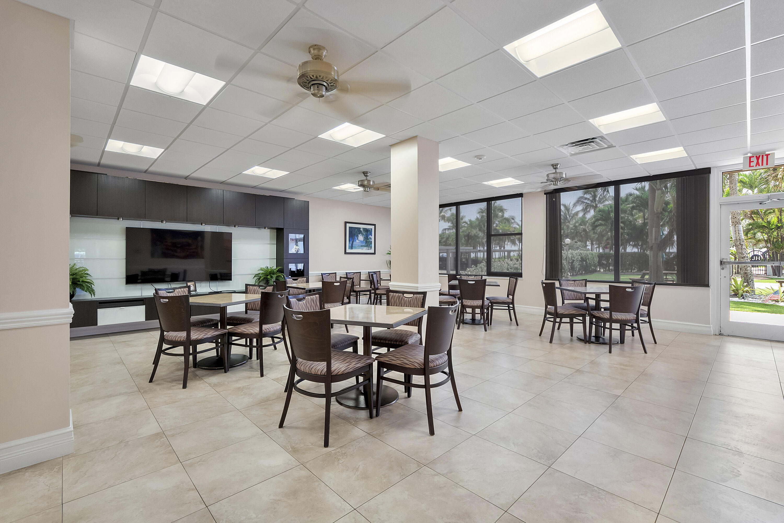 305 N POMPANO BEACH Boulevard Unit: 804