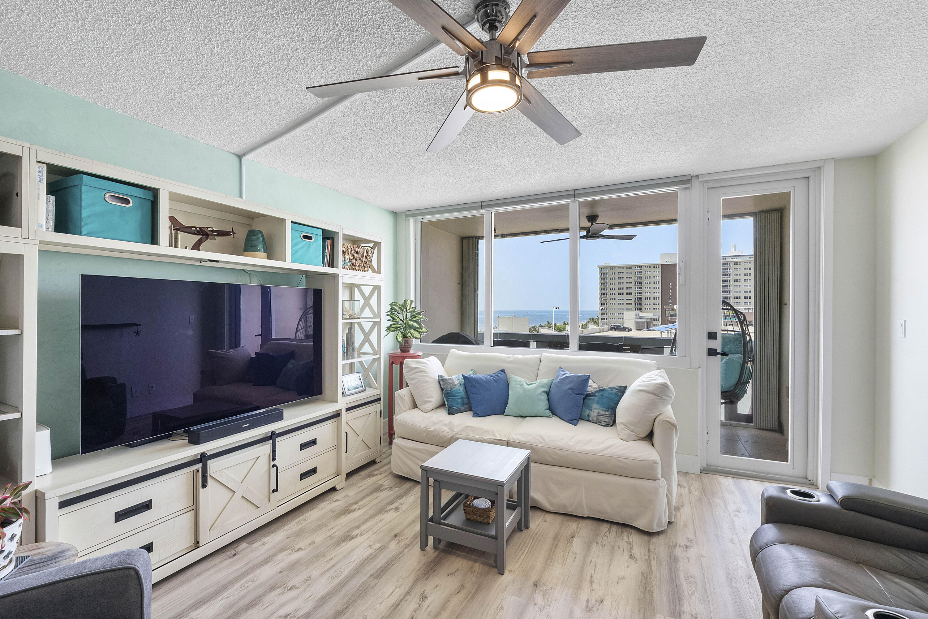 305 N POMPANO BEACH Boulevard Unit: 804