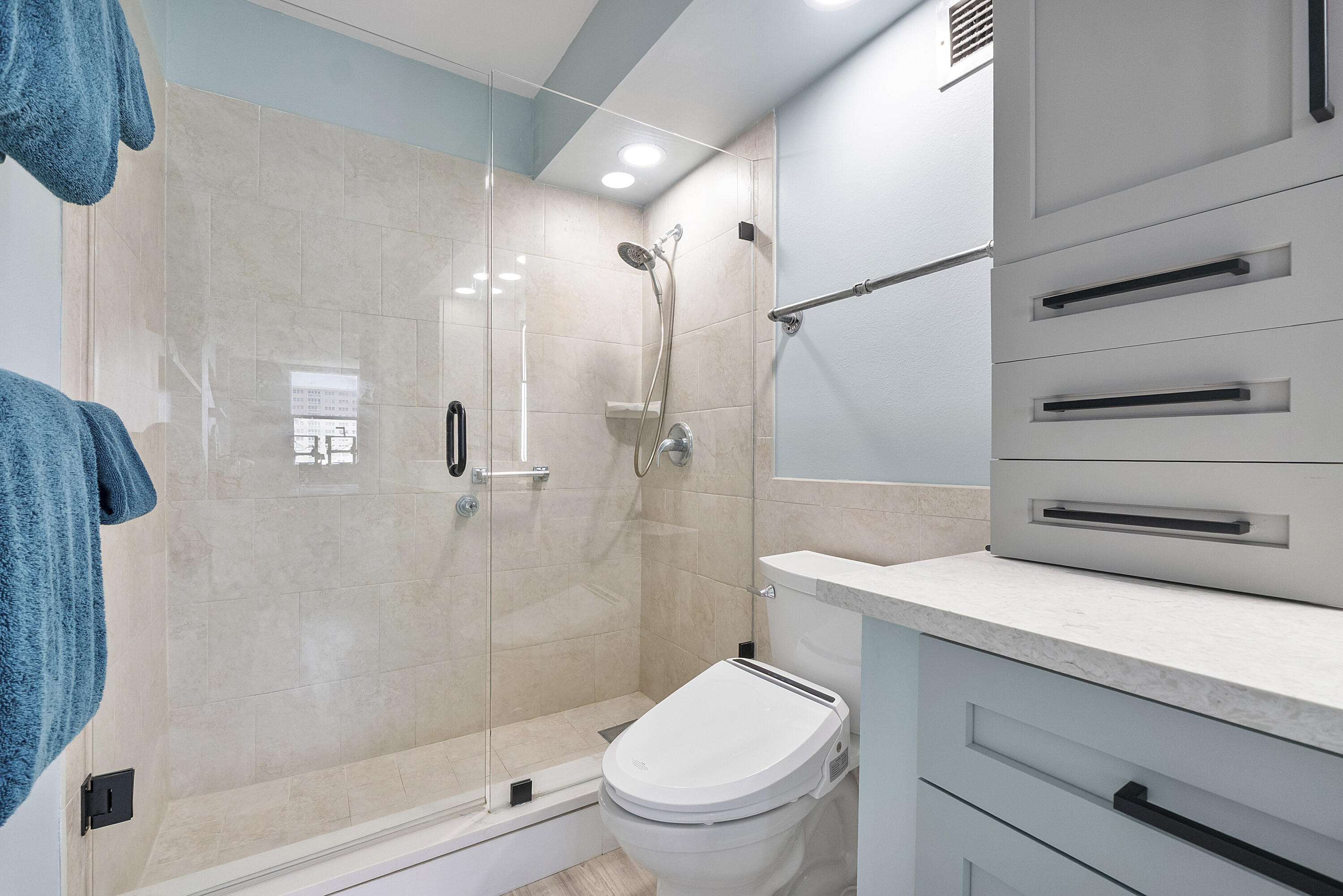 305 N POMPANO BEACH Boulevard Unit: 804