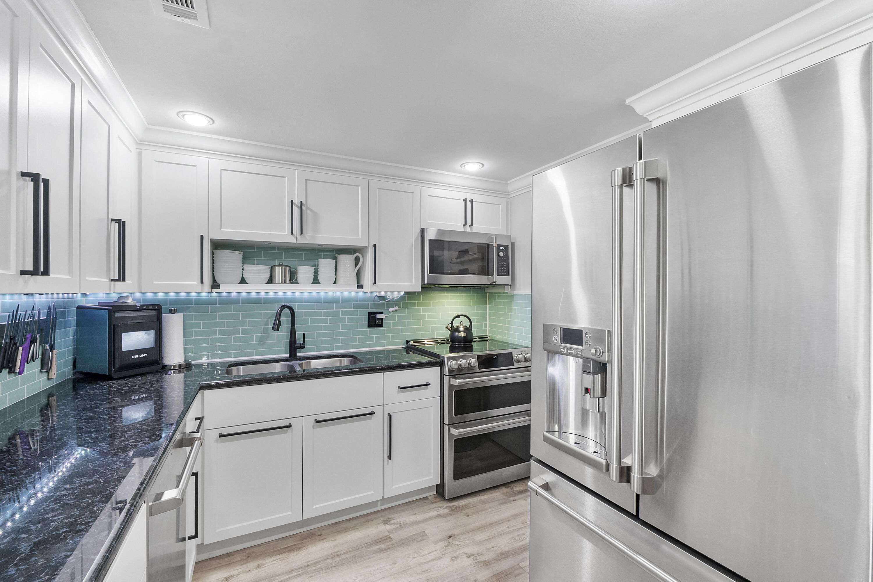 305 N POMPANO BEACH Boulevard Unit: 804