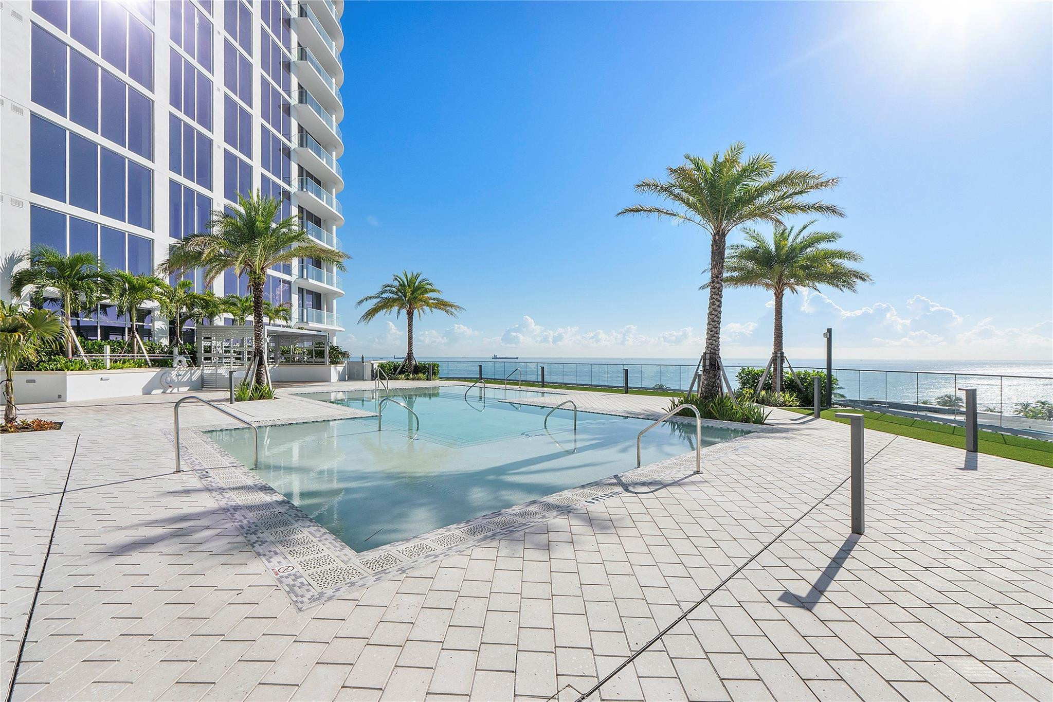 153 N Seabreeze Boulevard N 1803