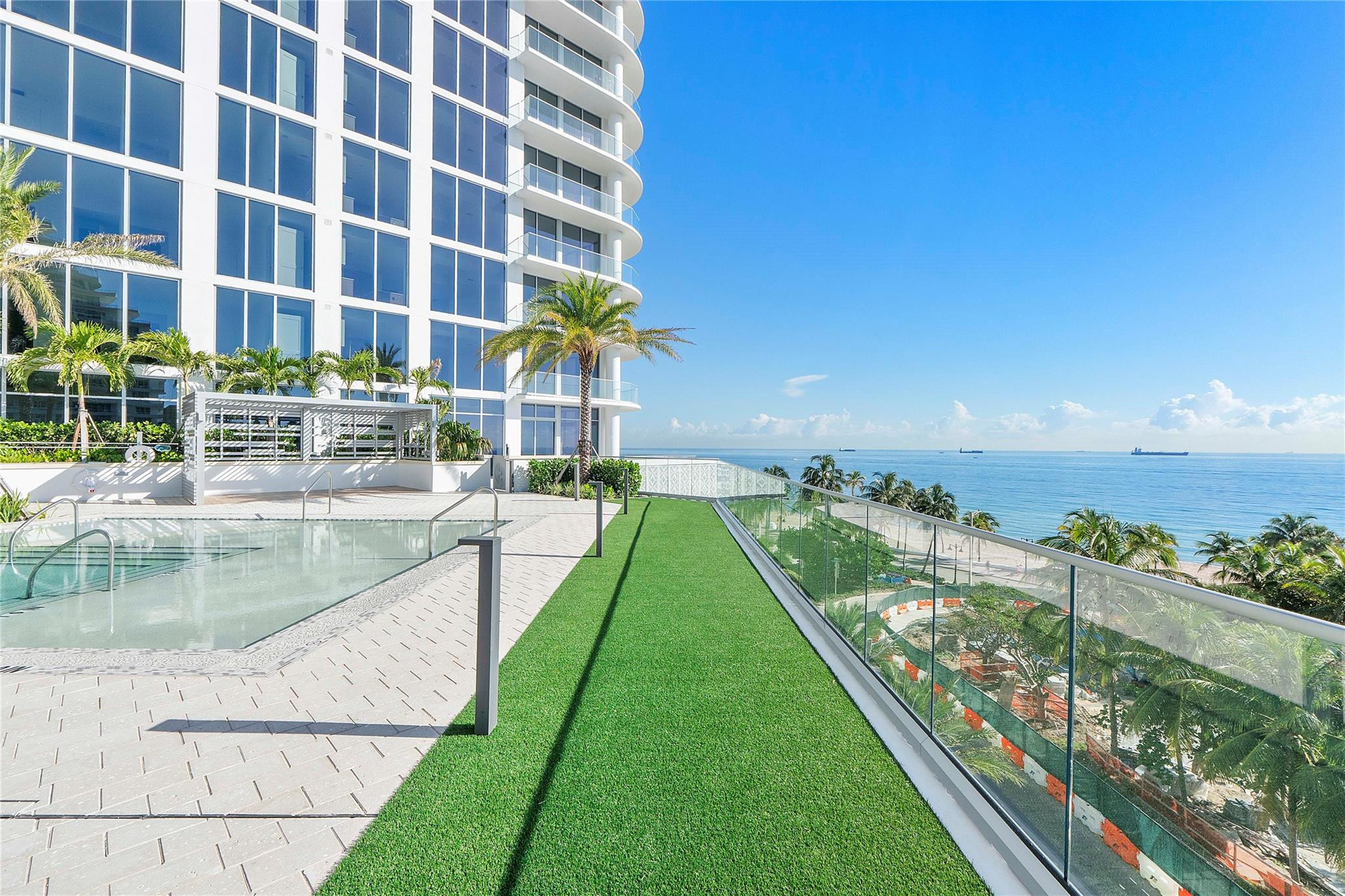 153 N Seabreeze Boulevard N 1803