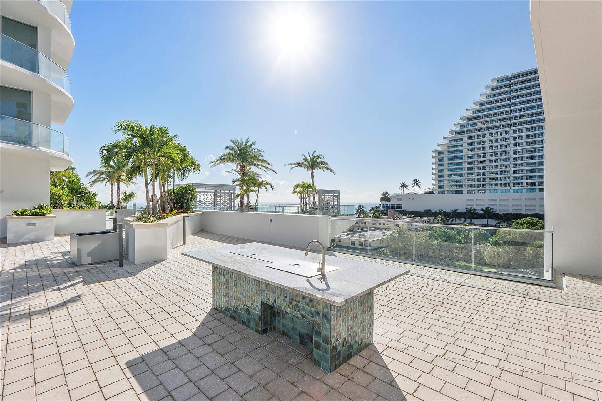 153 N Seabreeze Boulevard N 1803