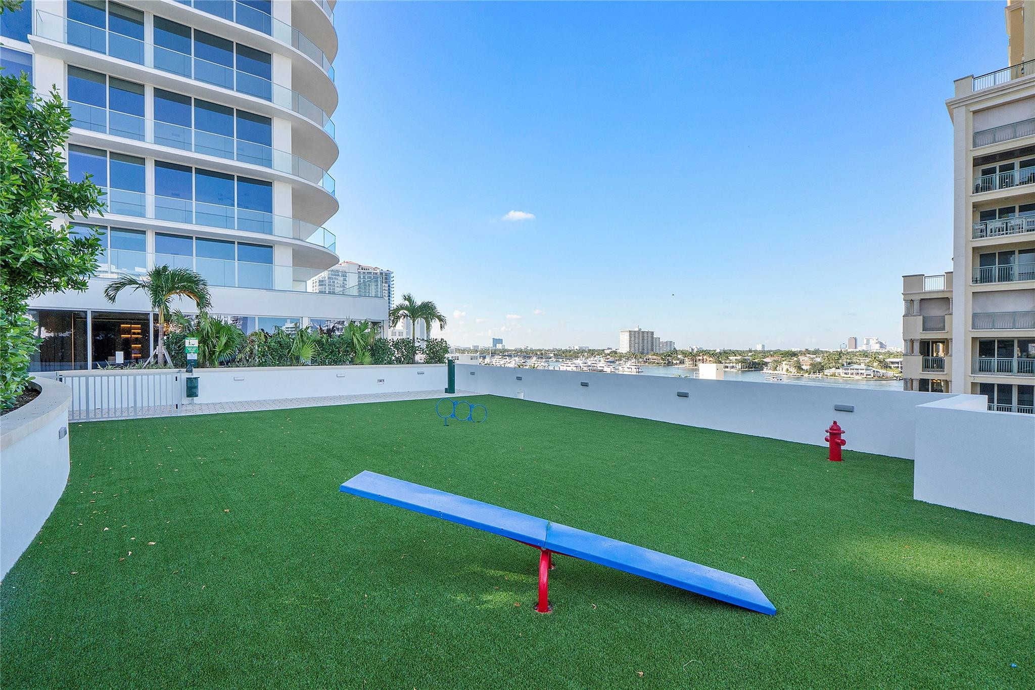 153 N Seabreeze Boulevard N 1803