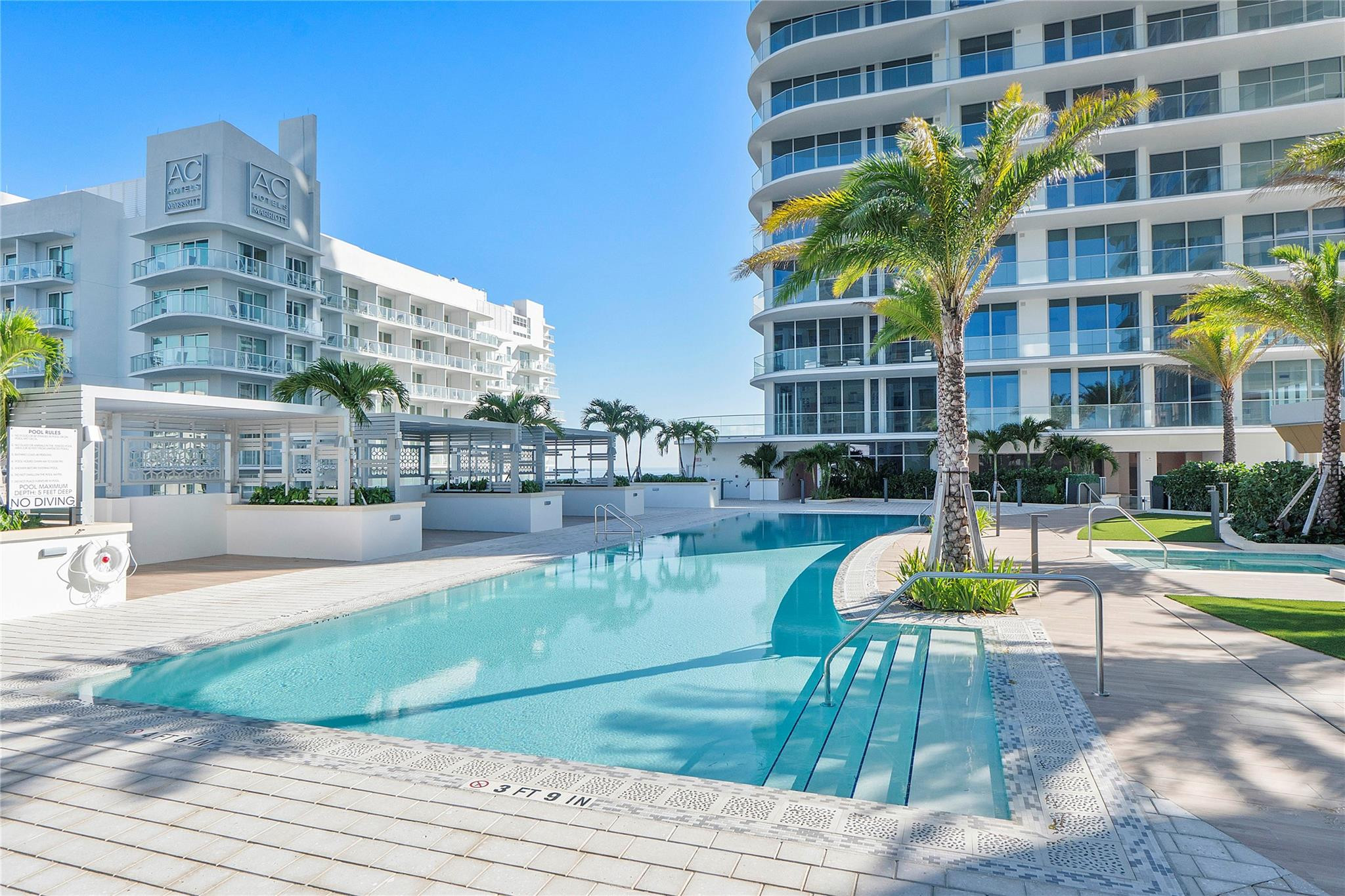 153 N Seabreeze Boulevard N 1803
