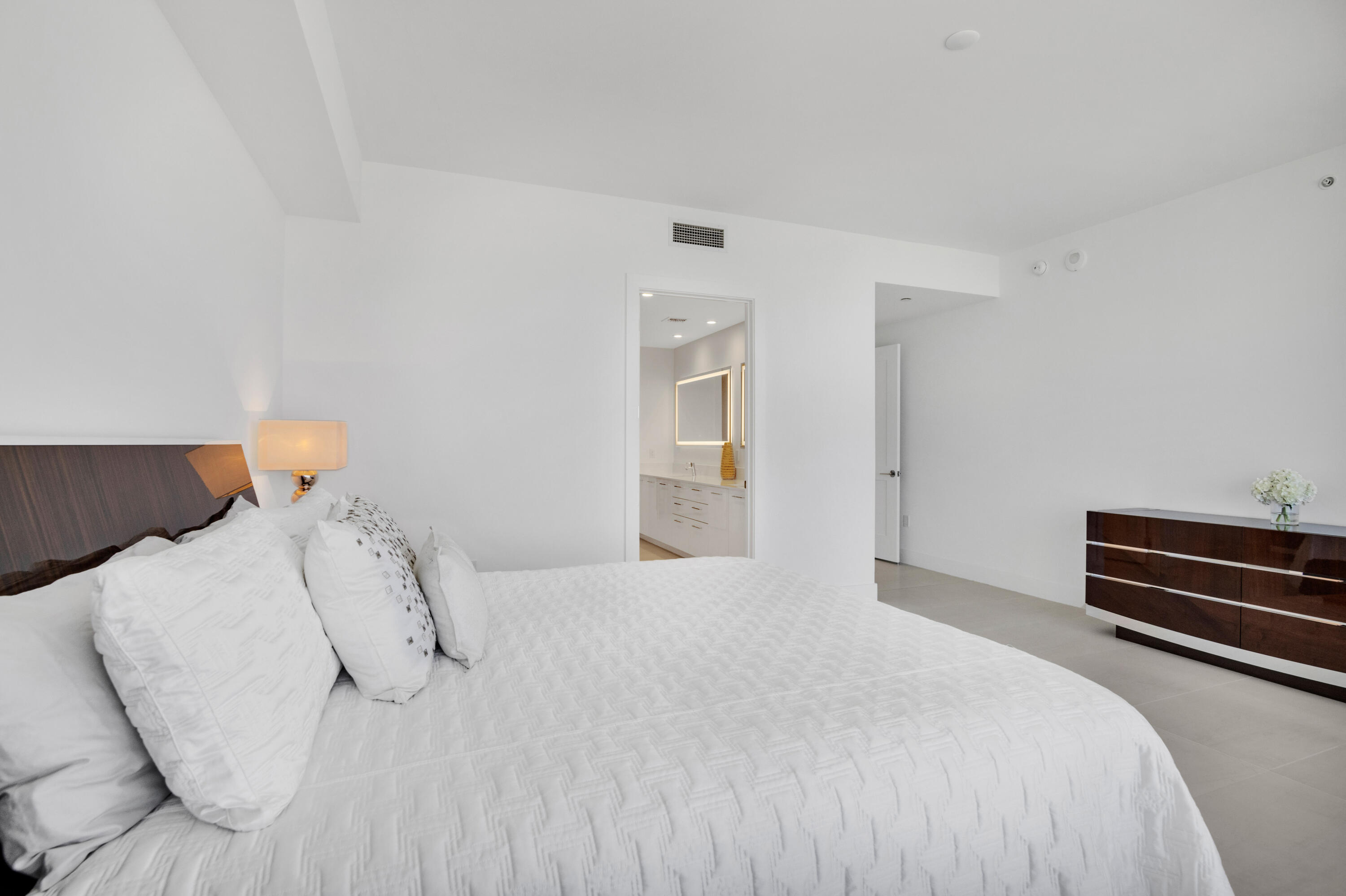 151 N Seabreeze Boulevard N Unit 504