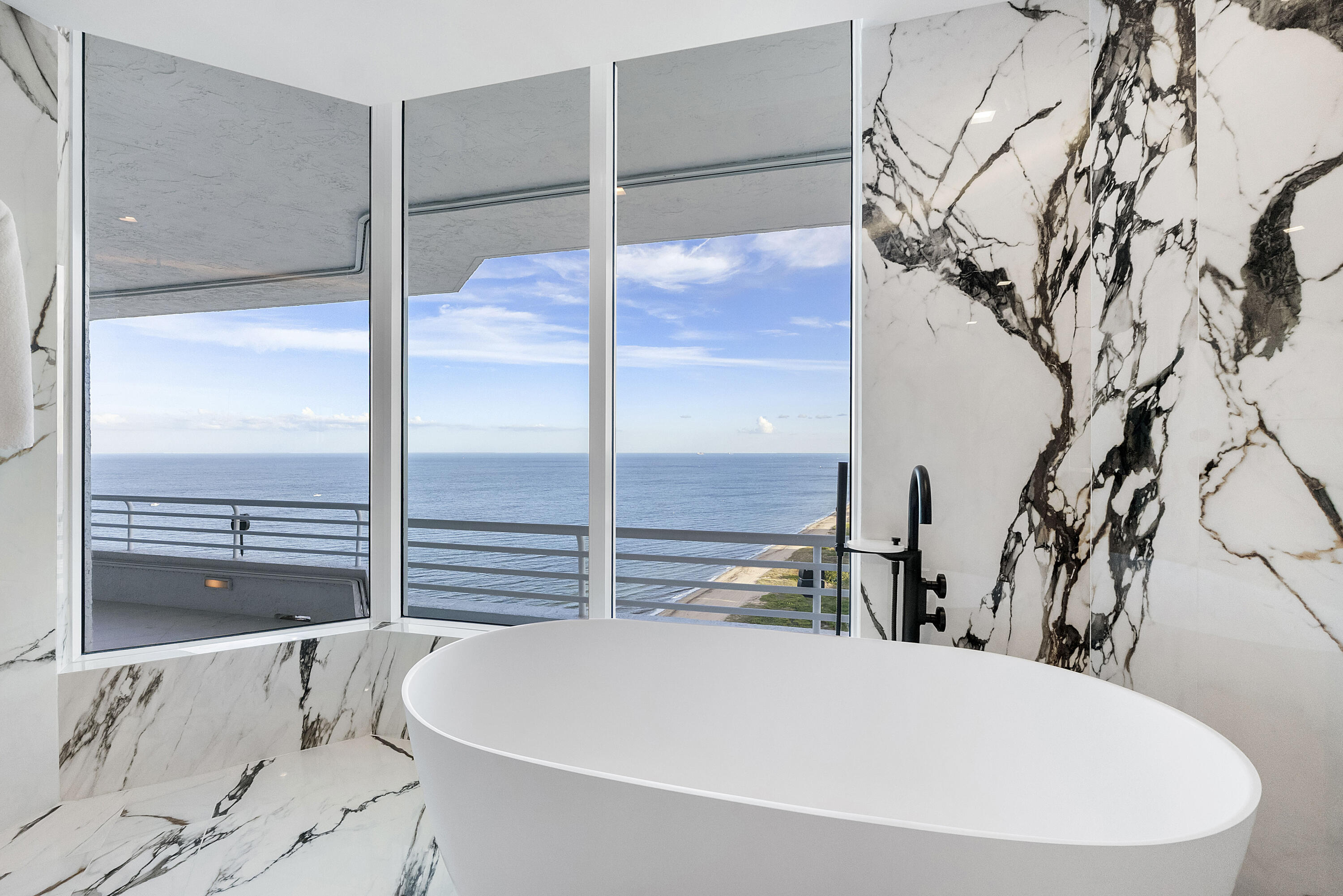 1700 S OCEAN Boulevard PHB, Lauderdale-By-The-Sea Unit: PHB