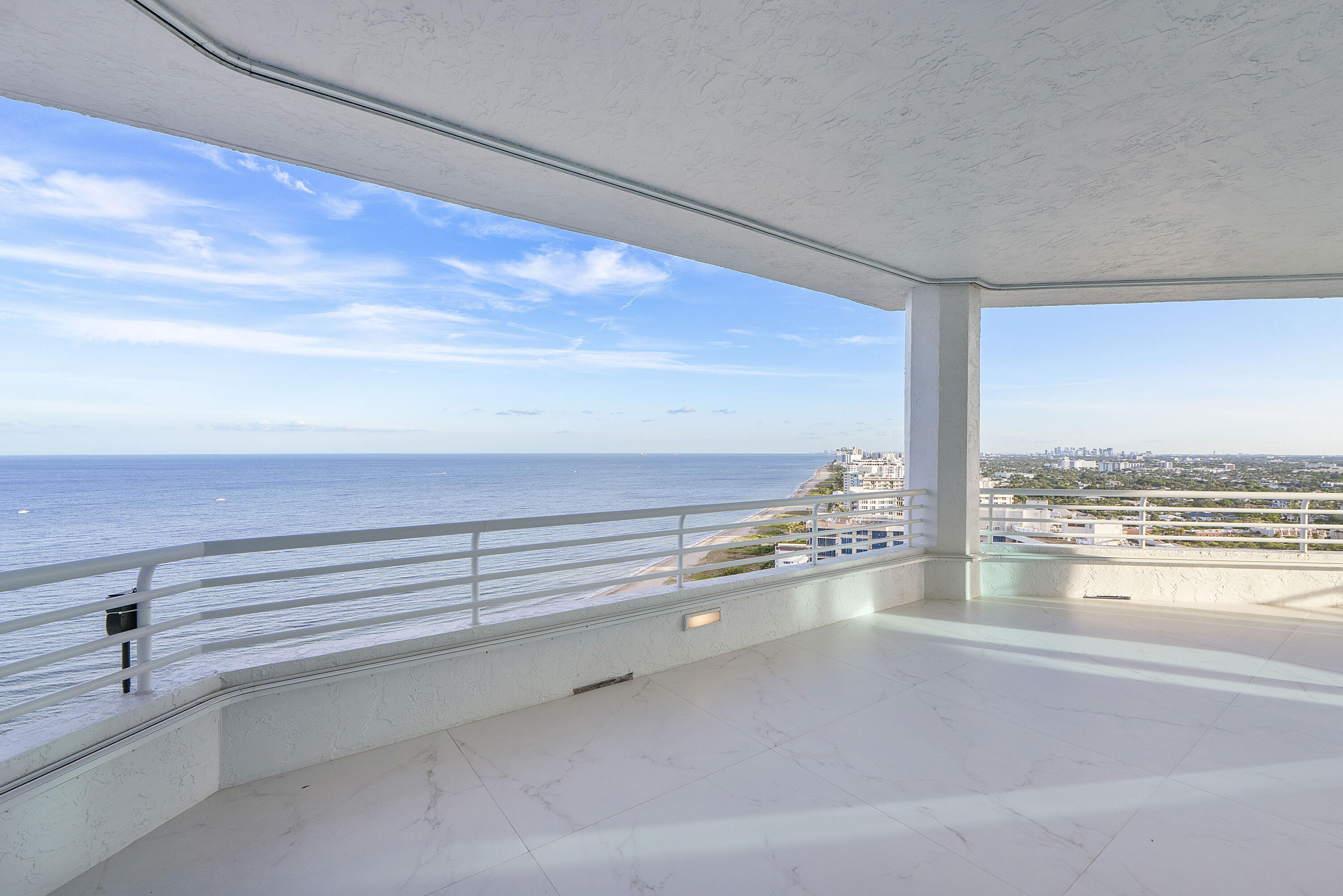 1700 S OCEAN Boulevard PHB, Lauderdale-By-The-Sea Unit: PHB