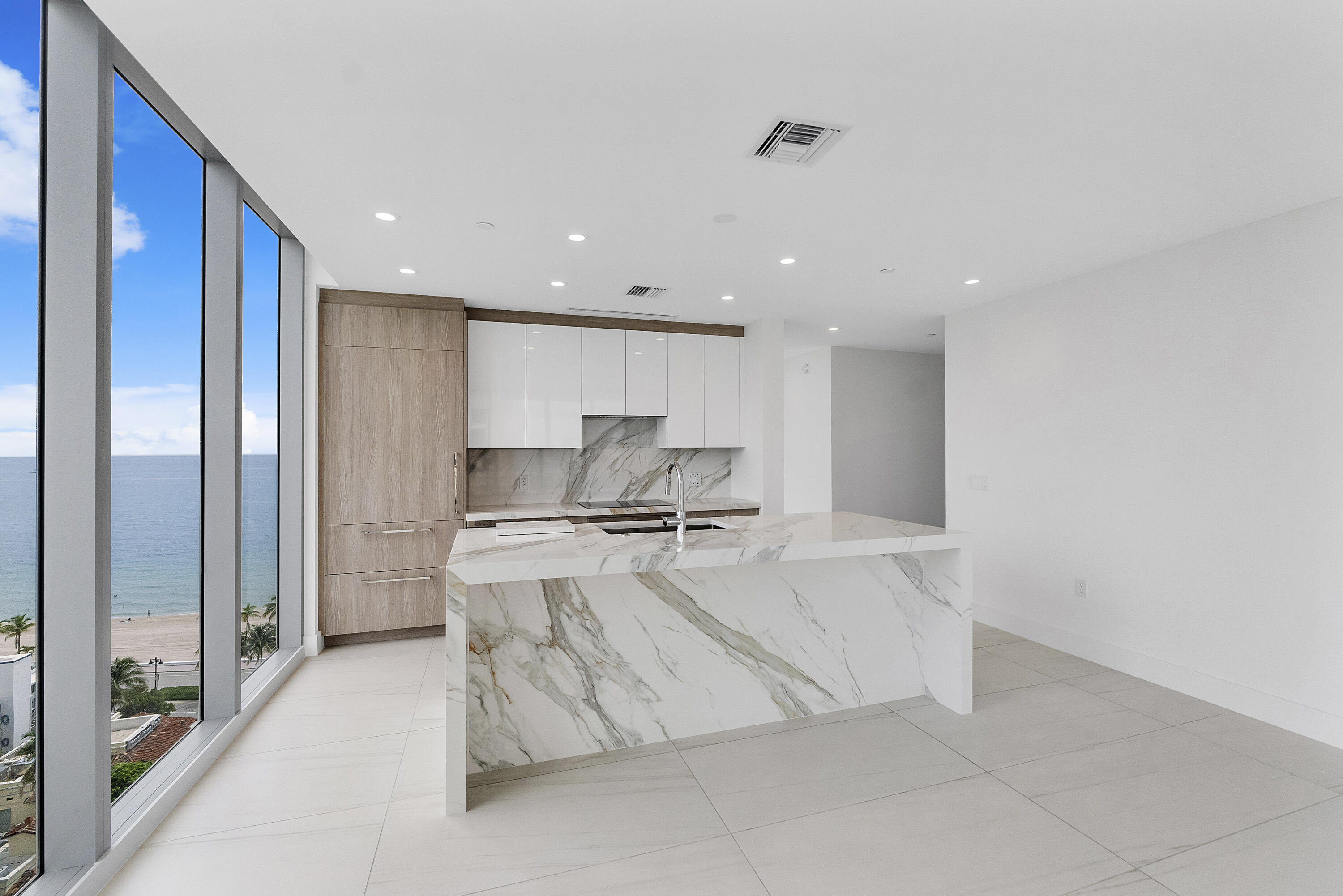 151 N Seabreeze Boulevard 1003