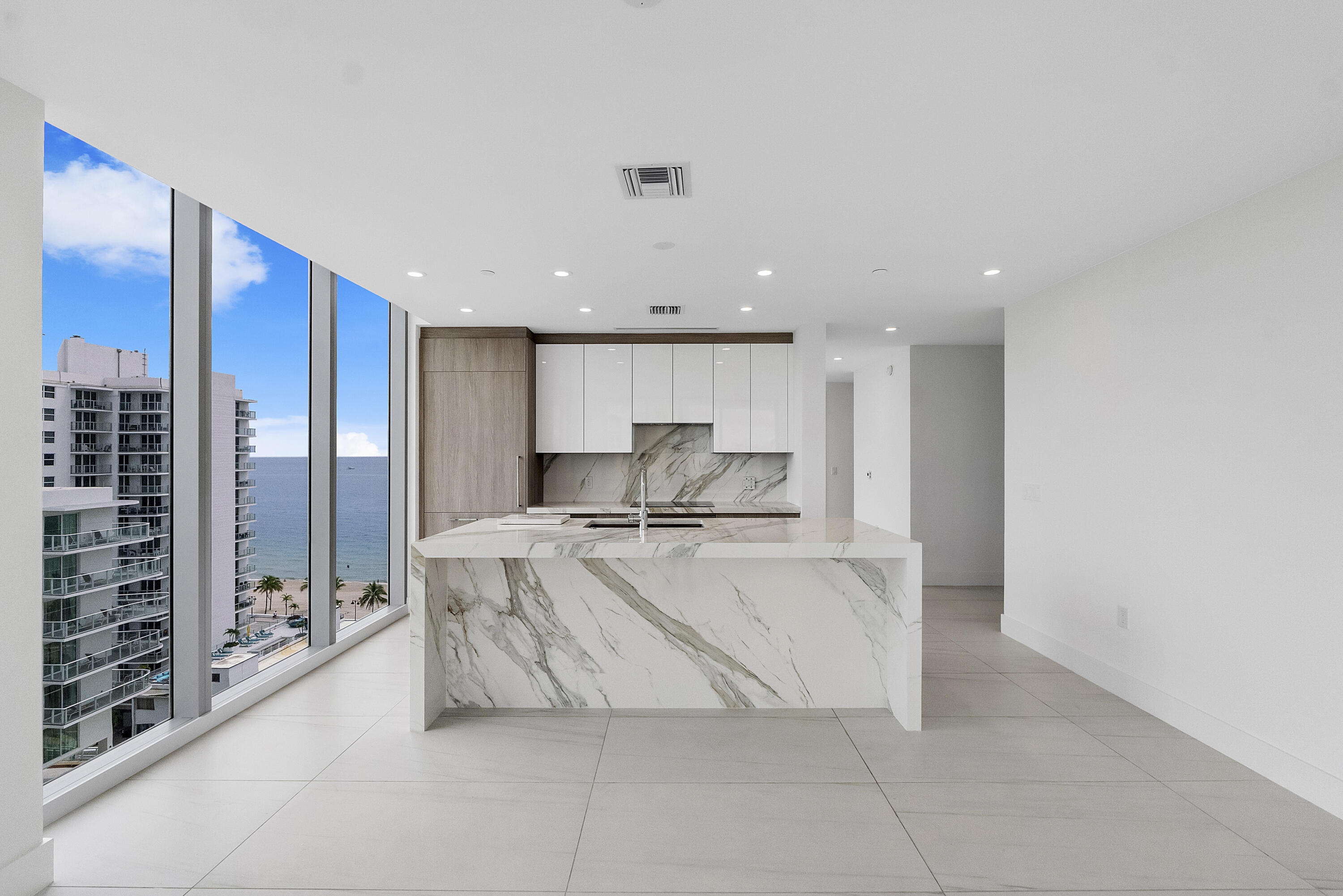 151 N Seabreeze Boulevard 1003