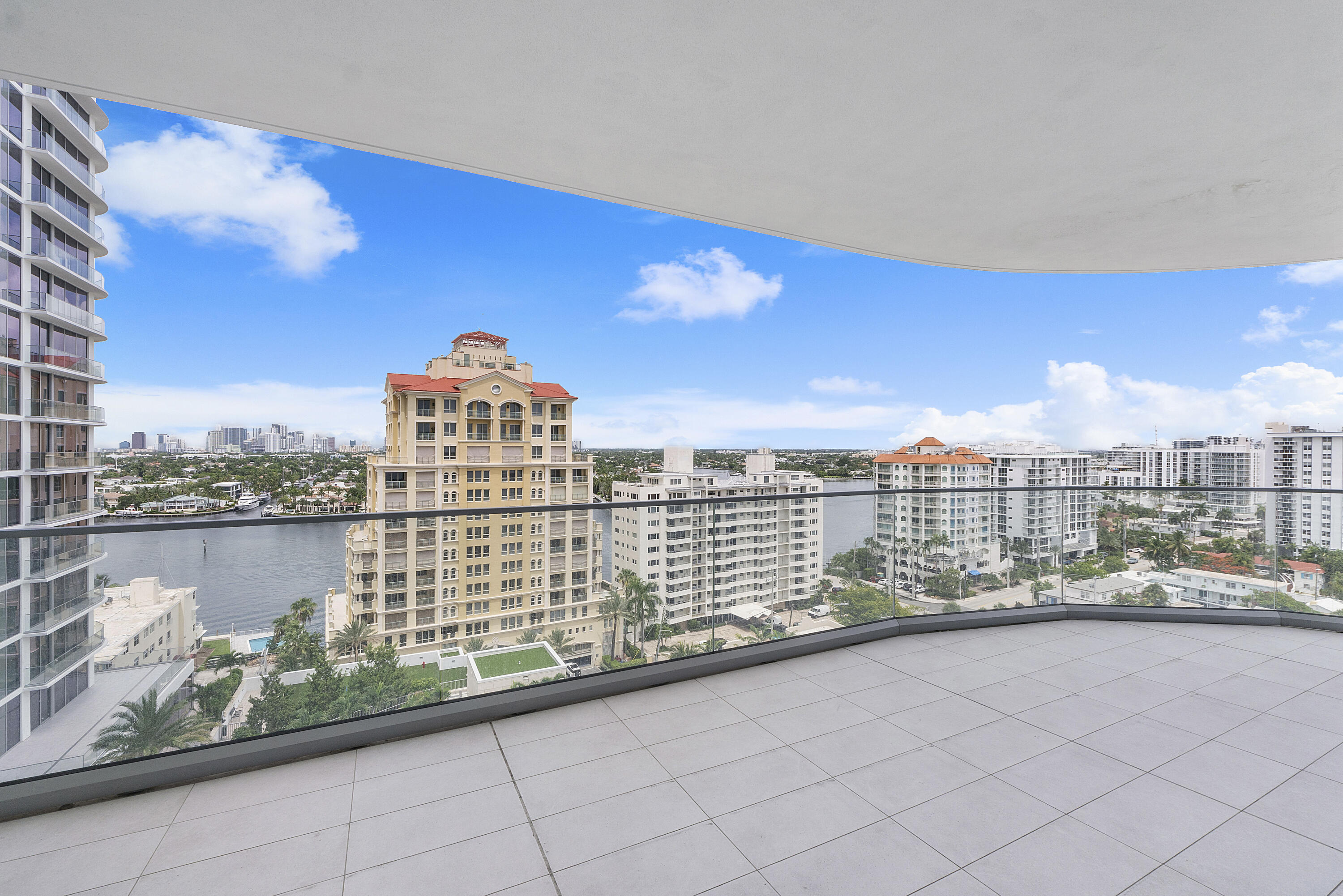 151 N Seabreeze Boulevard 1003