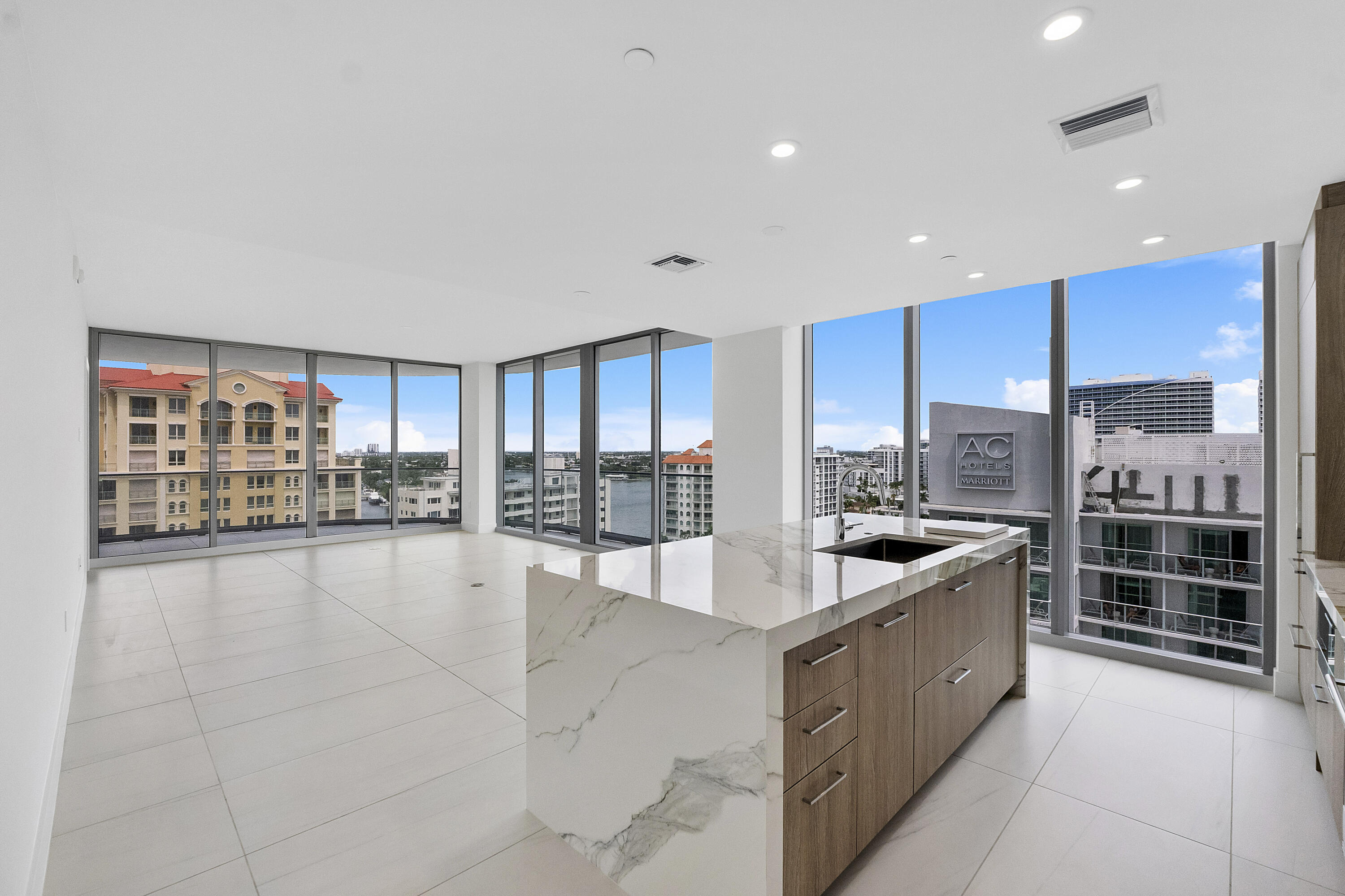 151 N Seabreeze Boulevard 1003