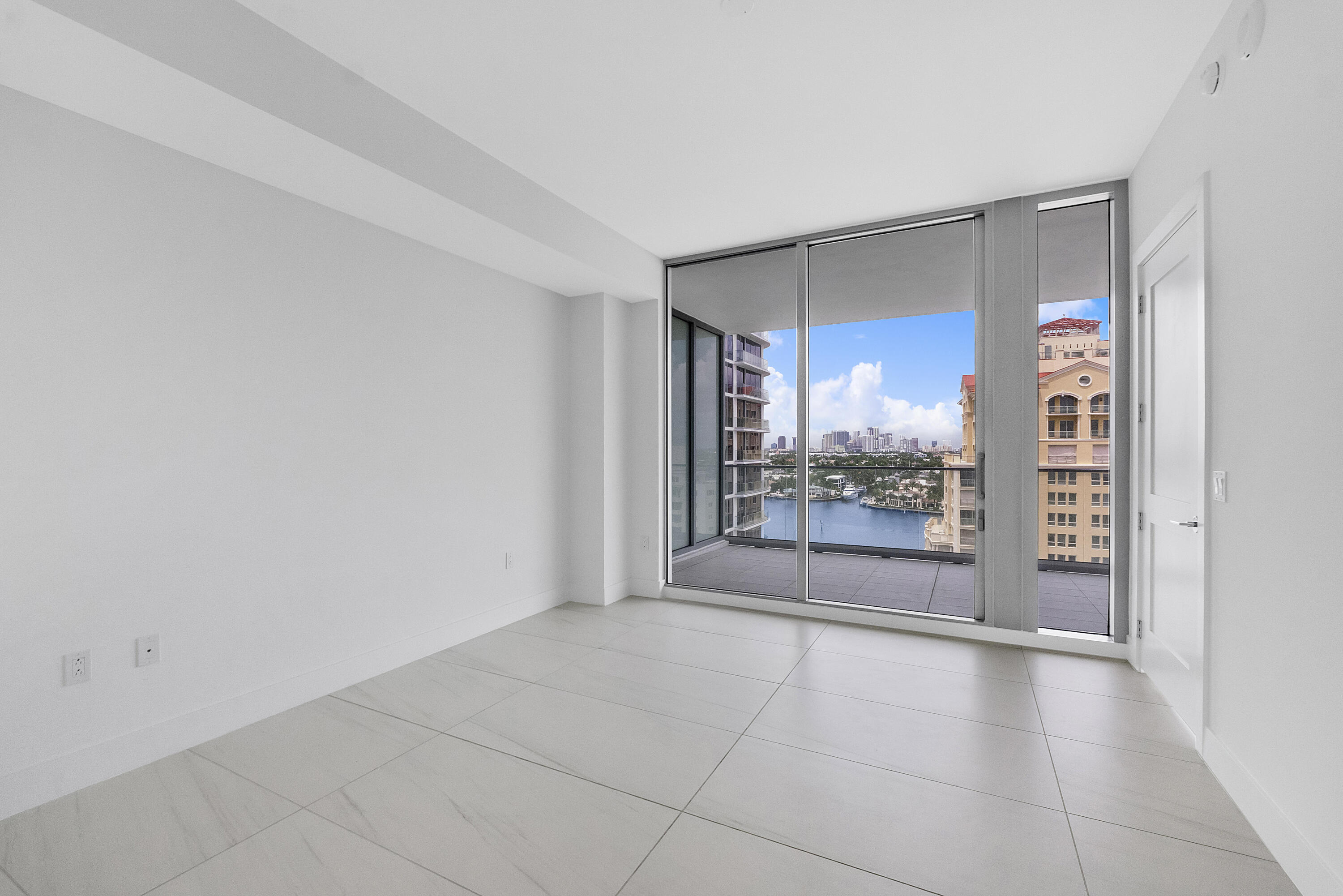 151 N Seabreeze Boulevard 1003