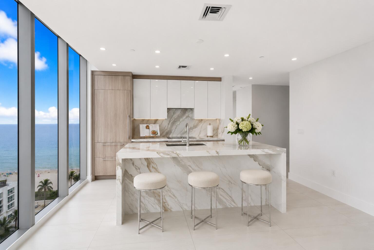 151 N Seabreeze Boulevard 1003