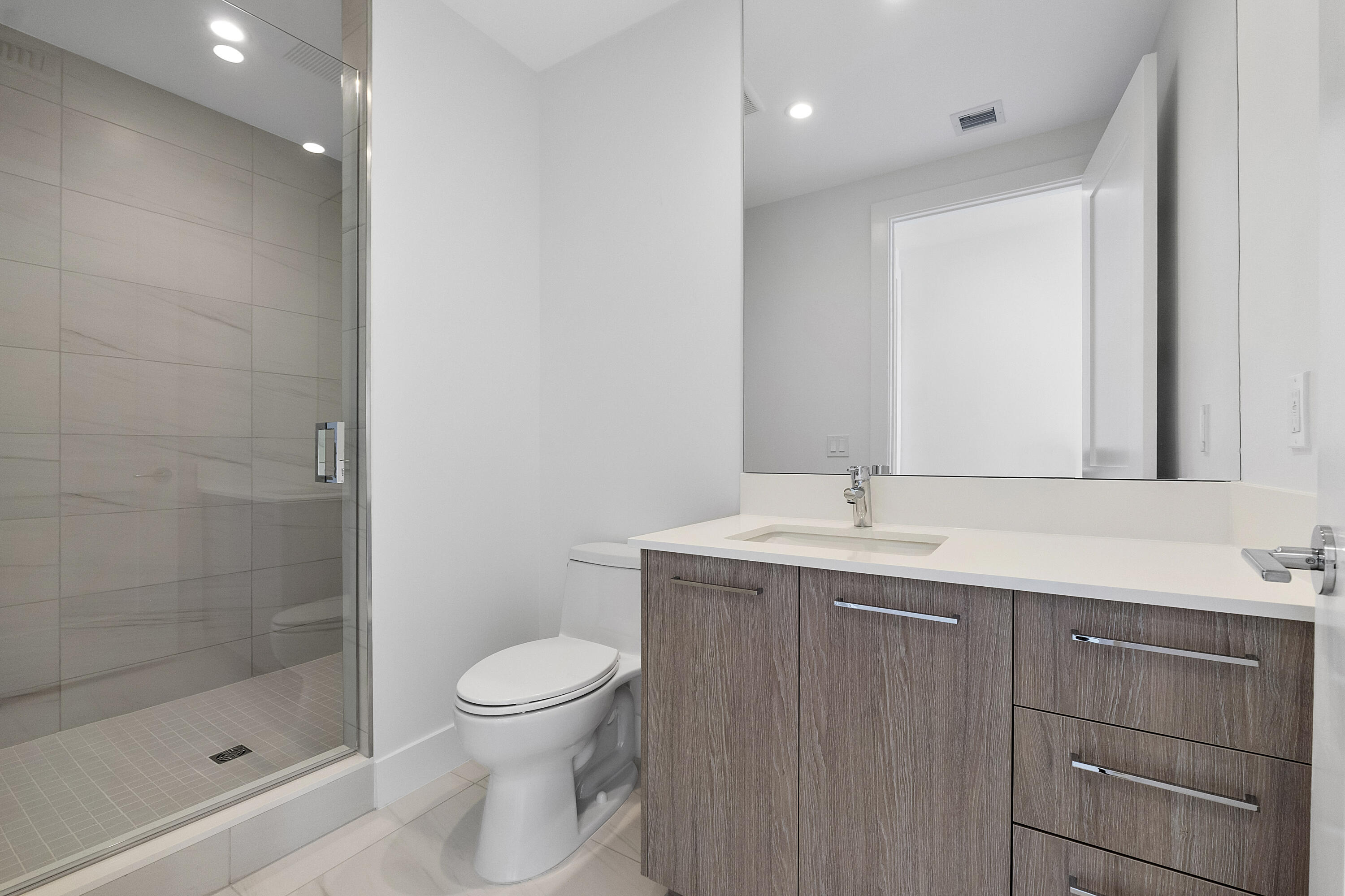 151 N Seabreeze Boulevard 1003