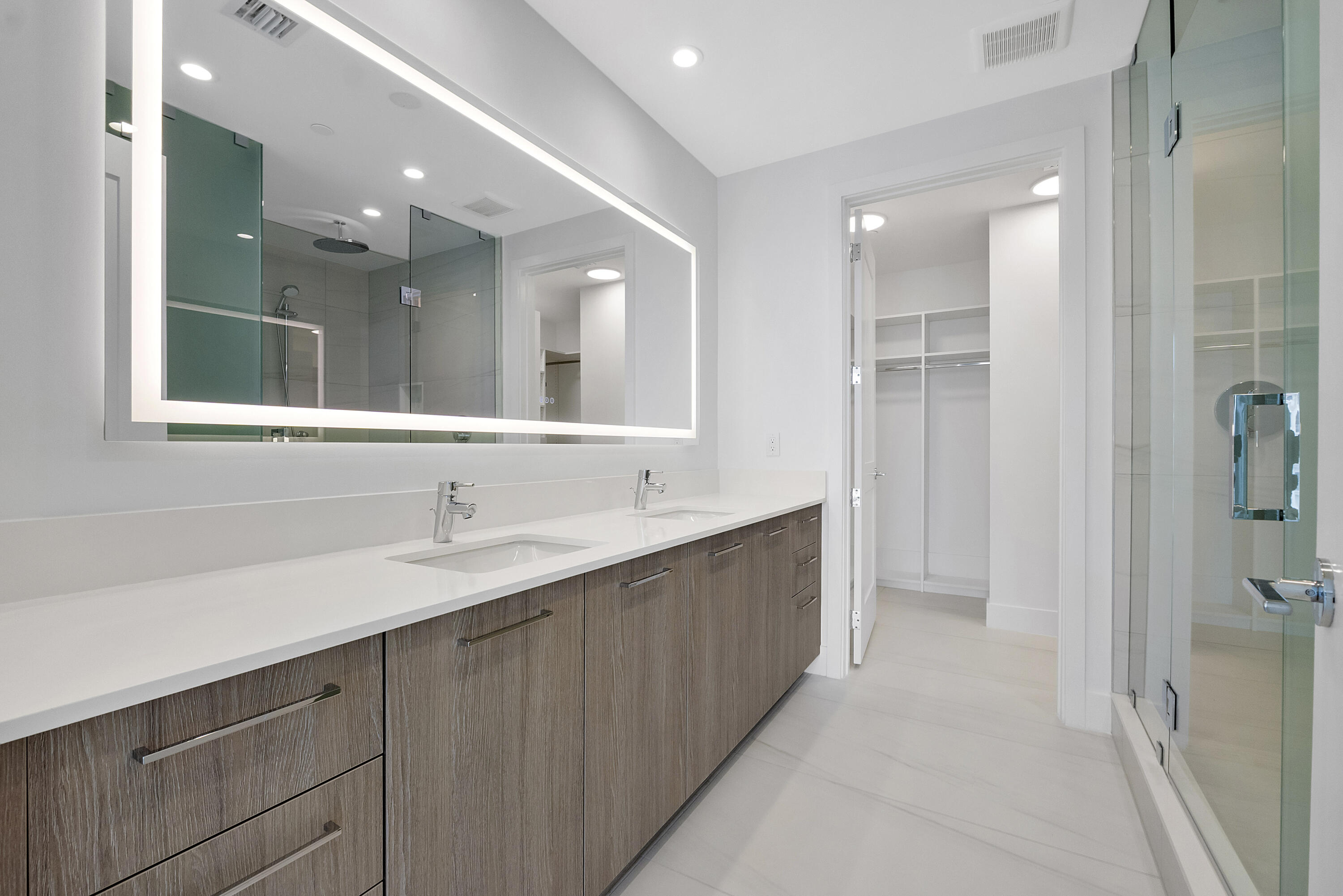 151 N Seabreeze Boulevard 1003