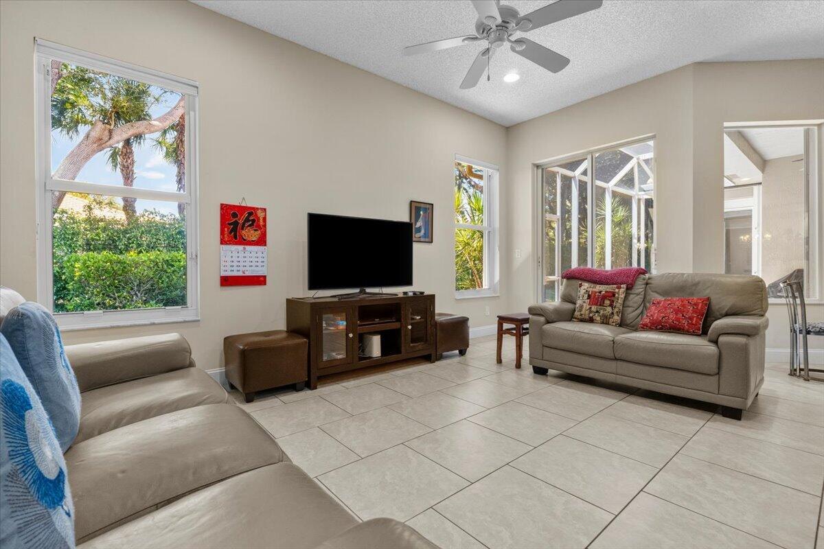 6634 Jog Palm Drive