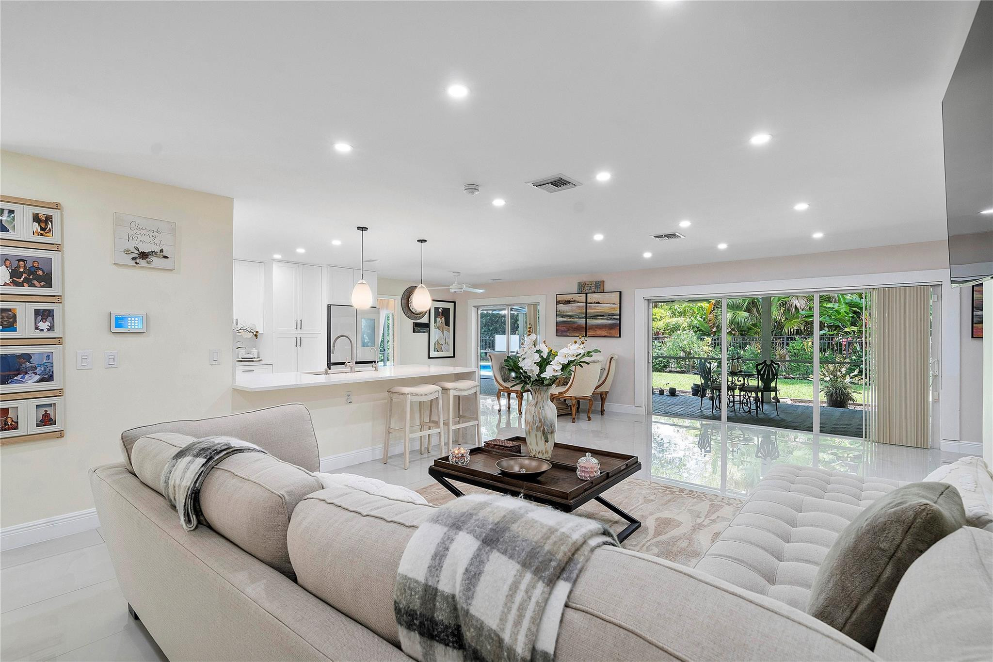10209 Vestal Court