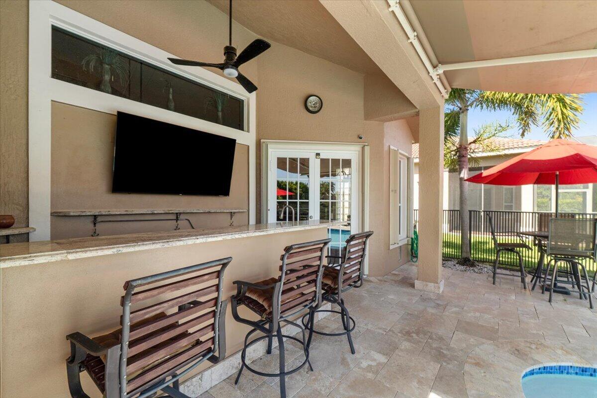 12390 NW 78TH Manor