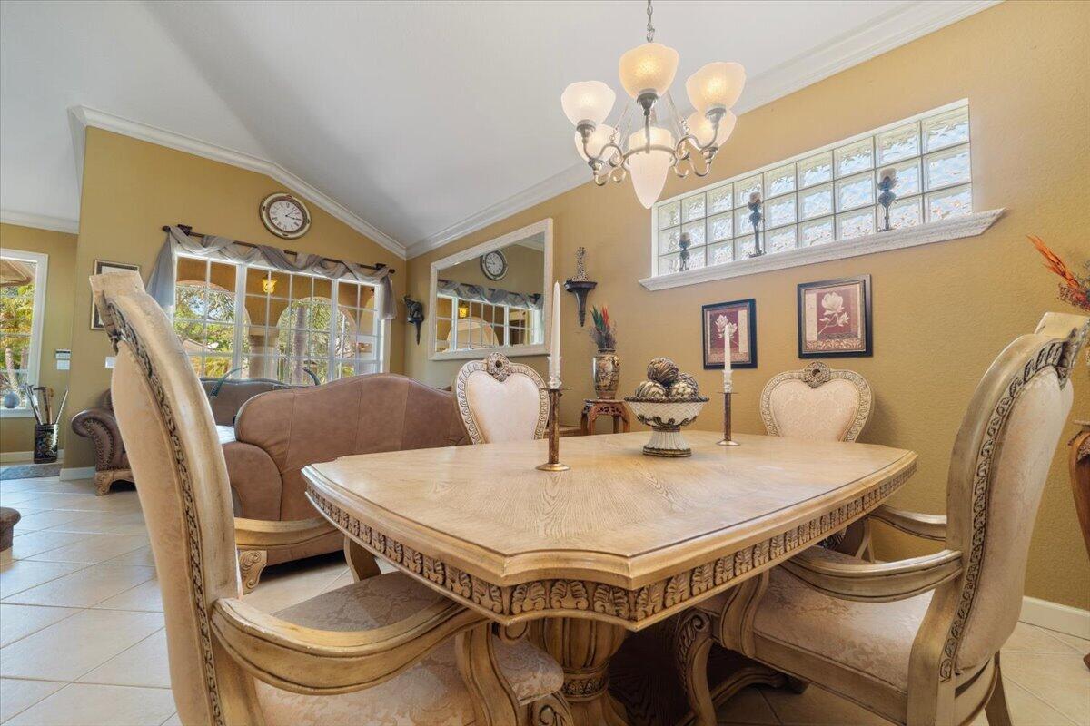 12390 NW 78TH Manor