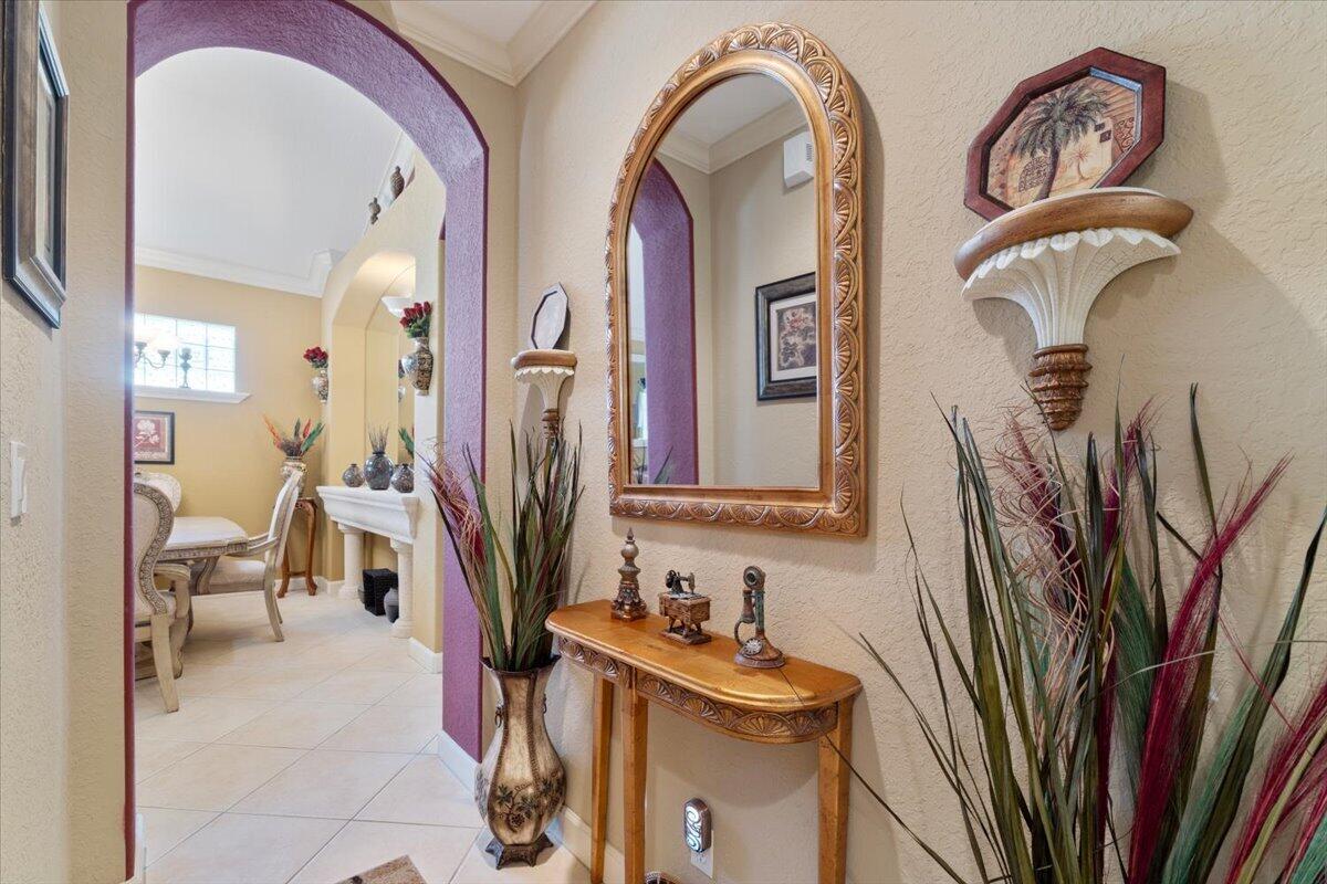 12390 NW 78TH Manor