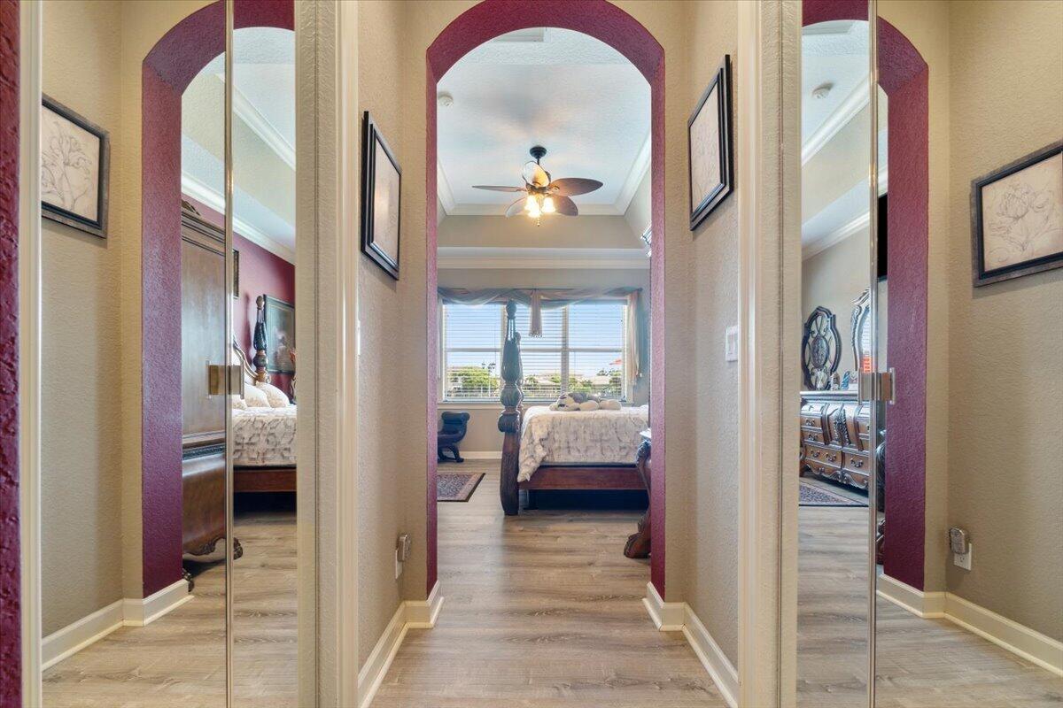 12390 NW 78TH Manor