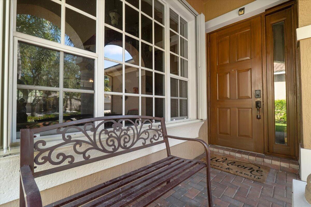 12390 NW 78TH Manor