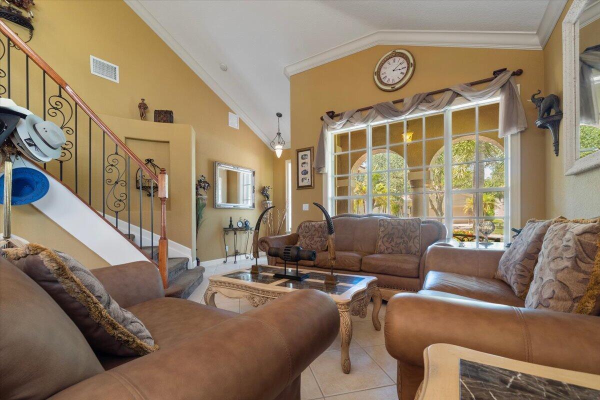12390 NW 78TH Manor