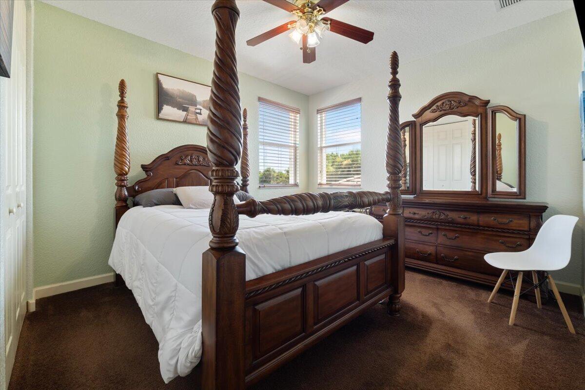 12390 NW 78TH Manor