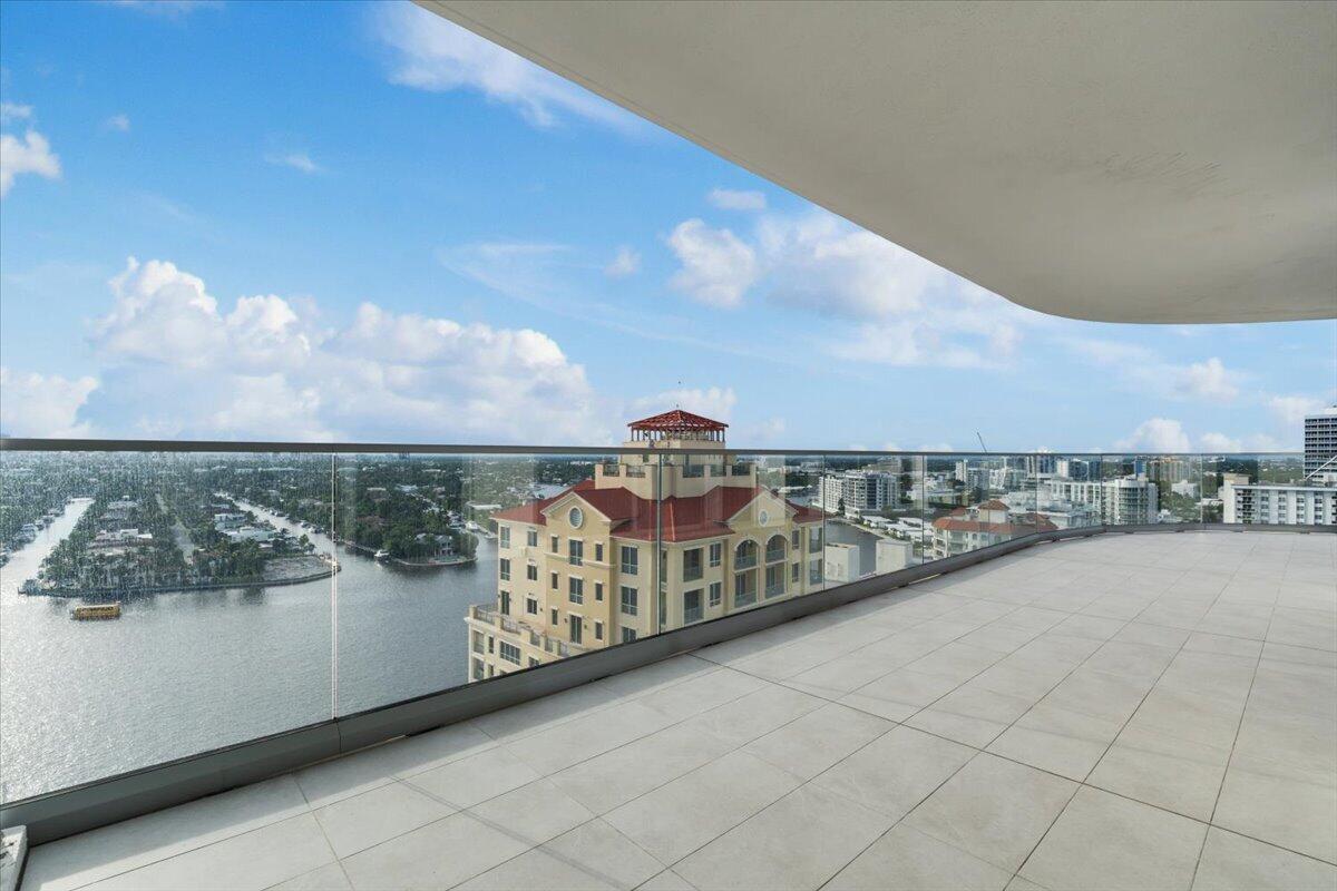 153 N Seabreeze Boulevard 1604